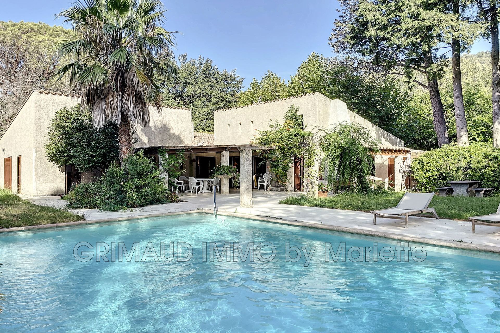 Haus im La Garde-Freinet, Provence-Alpes-Côte d'Azur 12144644