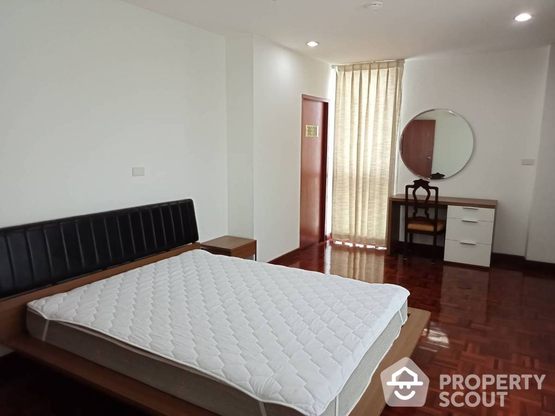 Condominium in Watthana, Krung Thep Maha Nakhon 12145123