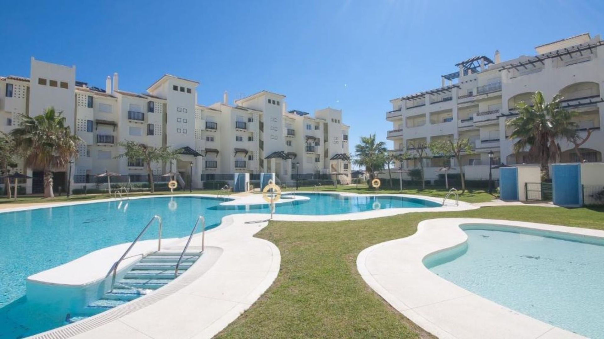 Condominium in San Luis de Sabinillas, Andalusia 12146678