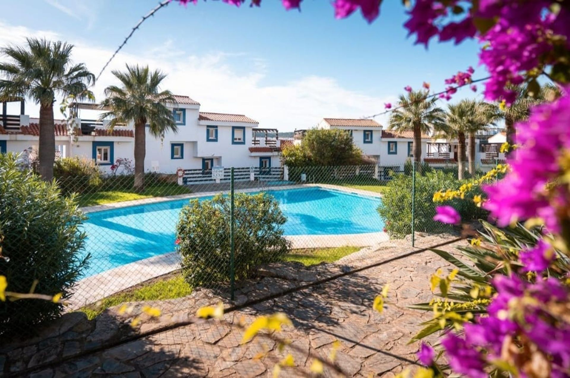 Condominium in Castillo de Sabinillas, Andalusië 12148254