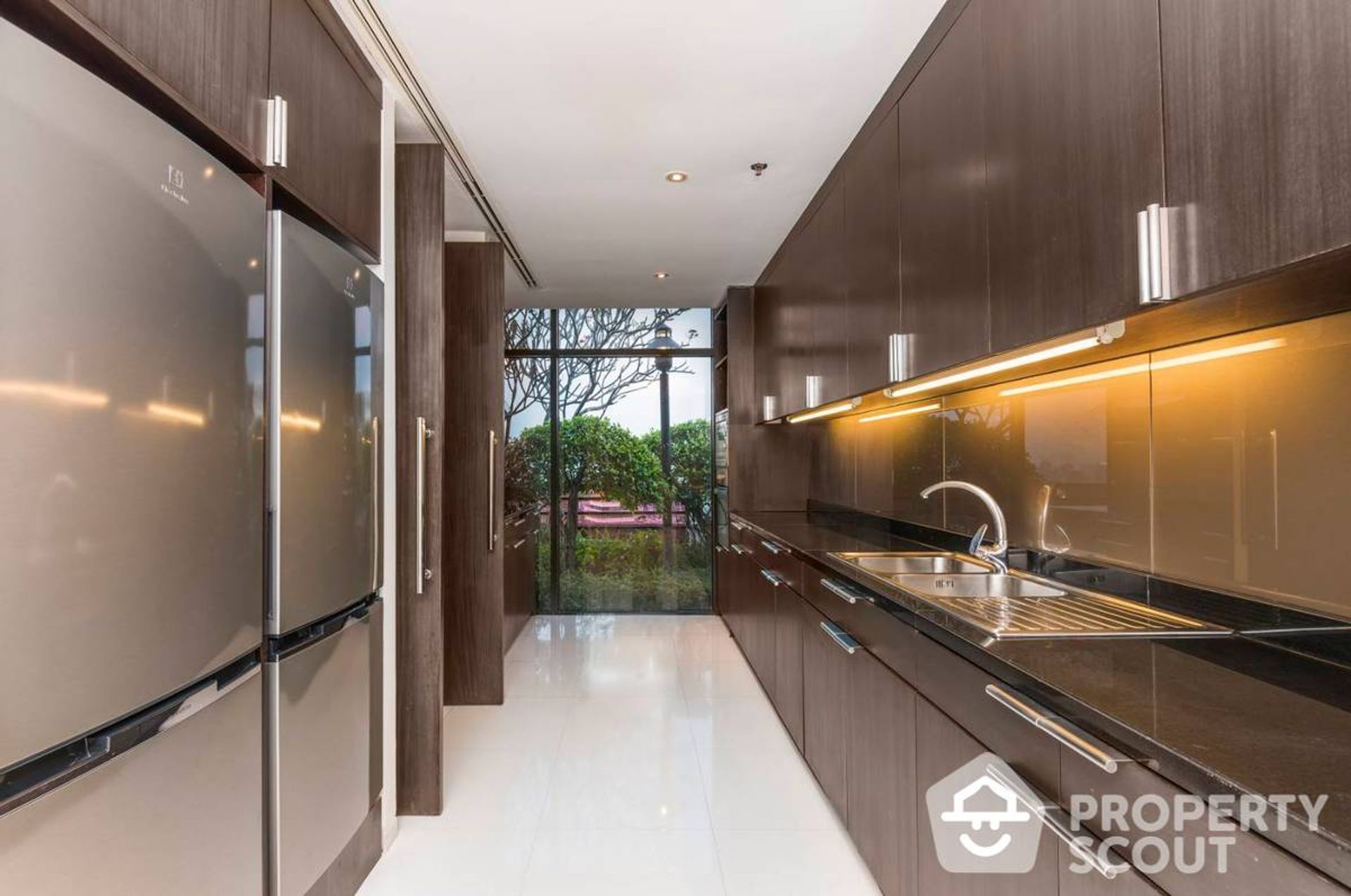 Condominium in , Krung Thep Maha Nakhon 12148655