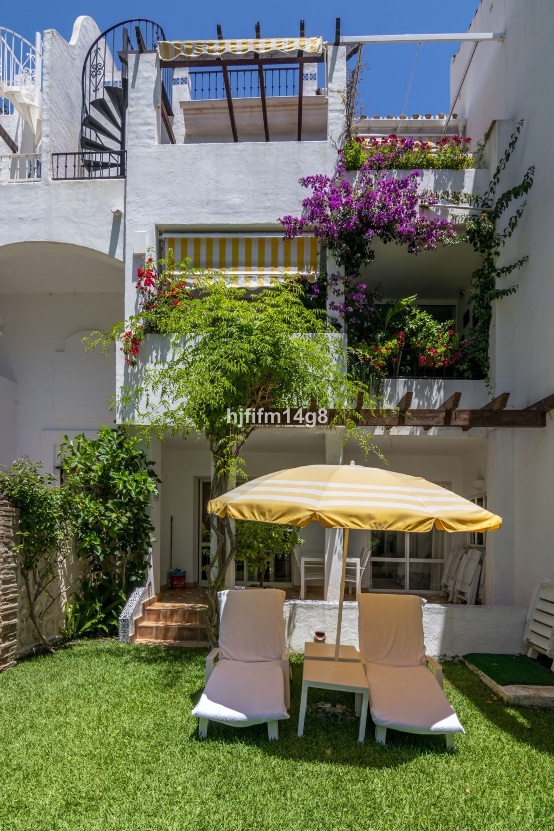 Condominium in San Pedro de Alcántara, Andalusia 12152587