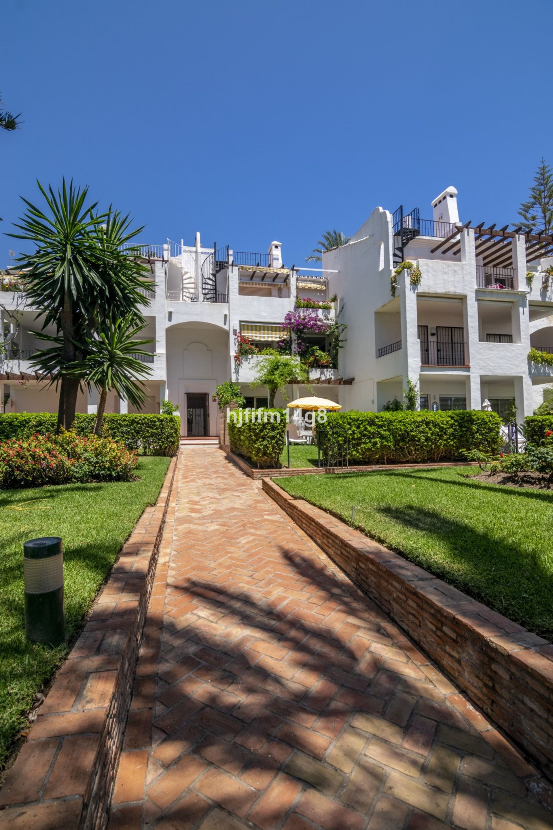 Condominium in San Pedro de Alcántara, Andalusia 12152587