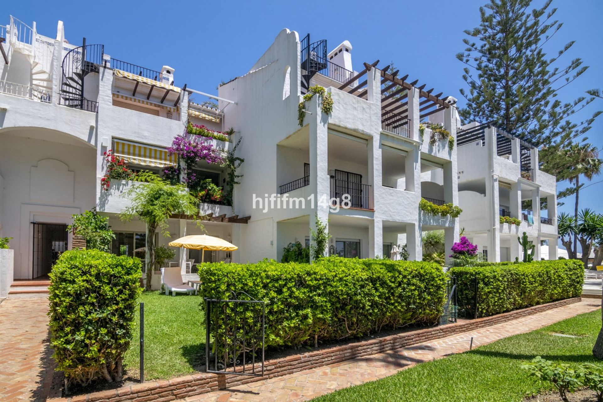 Condominium in San Pedro de Alcántara, Andalusia 12152587