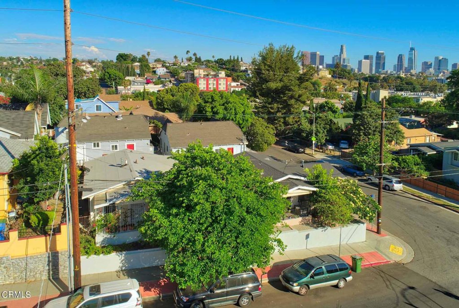 House in Dayton Avenue, California 12153473