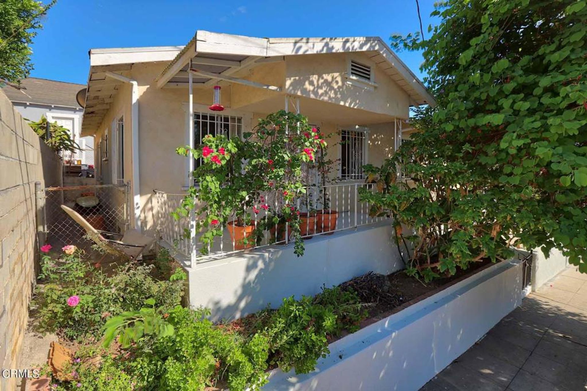 House in Dayton Avenue, California 12153473