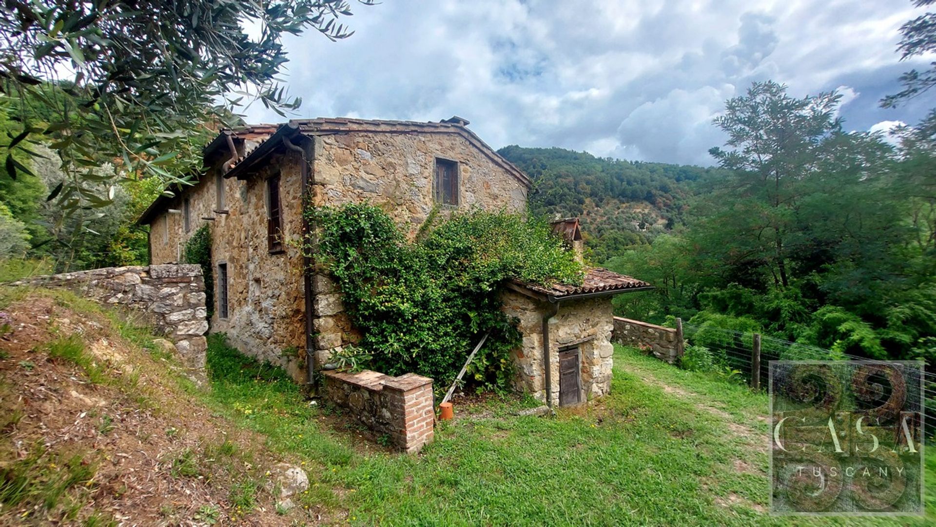 Rumah di Coreglia Antelminelli, Tuscany 12153508