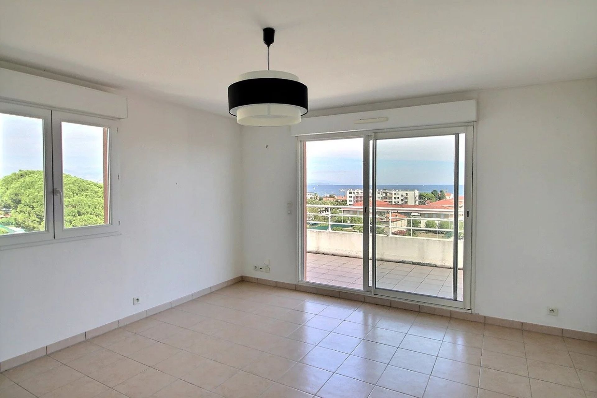 Condominio en Antibes, Provenza-Alpes-Costa Azul 12153525