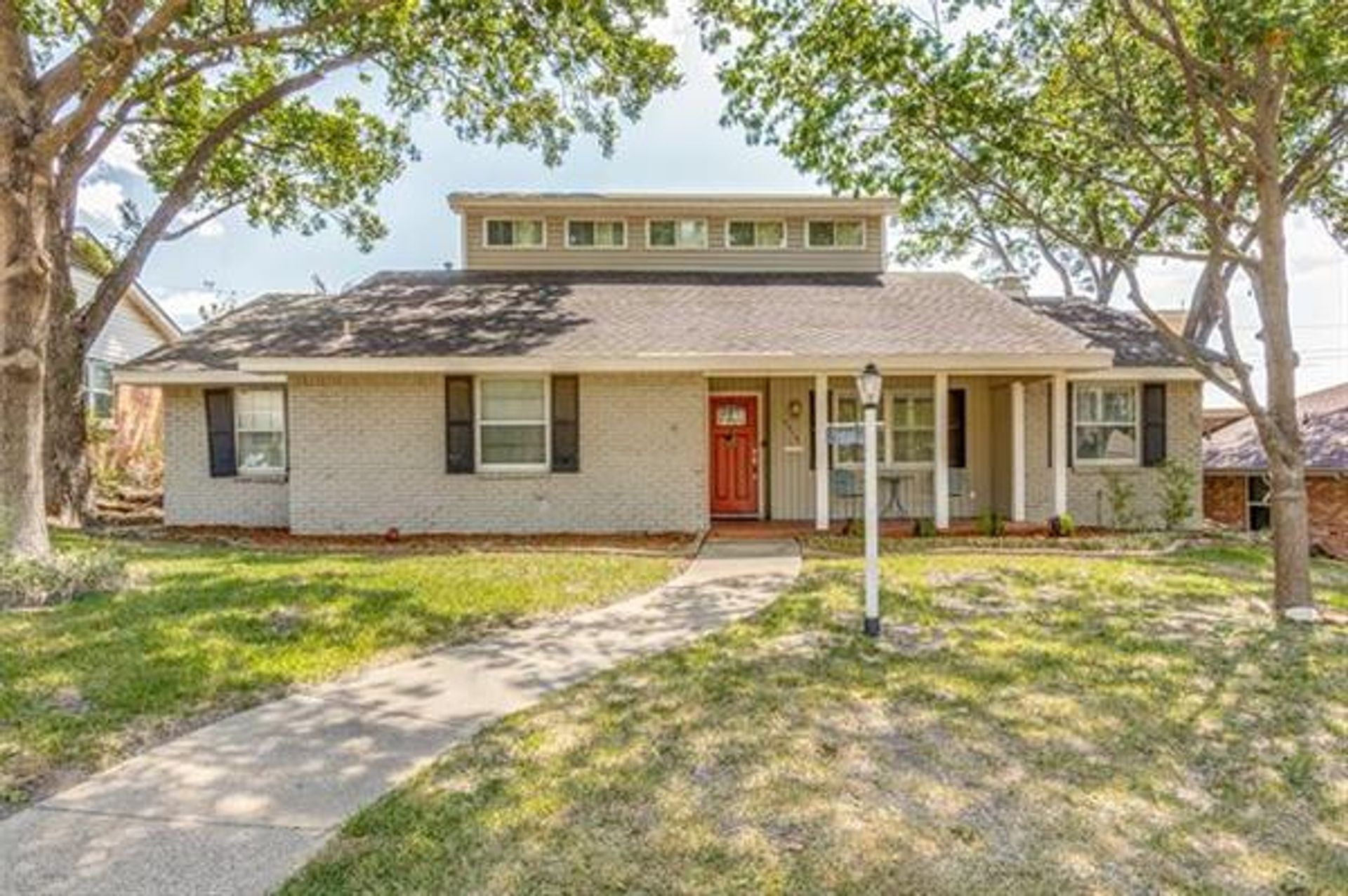 rumah dalam Dallas, Texas 12153671