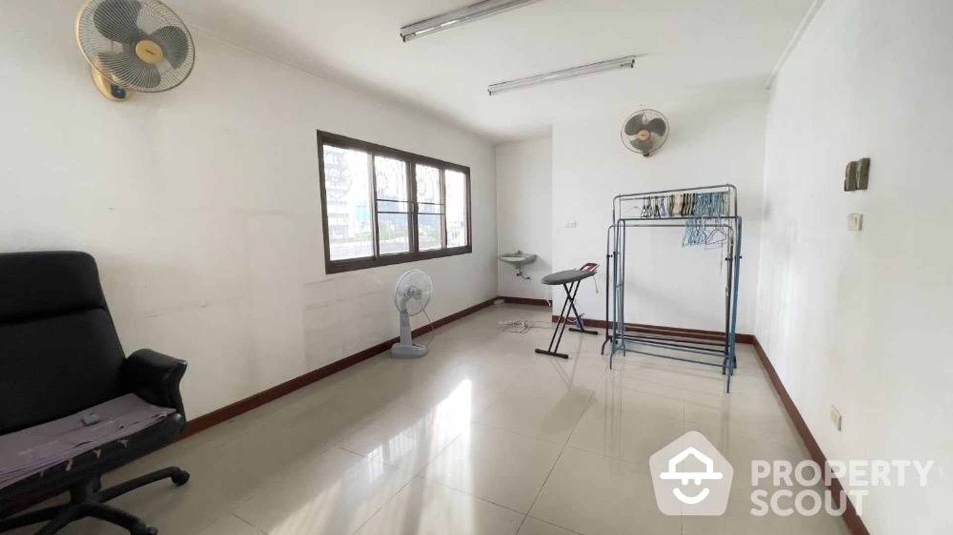 casa no , Krung Thep Maha Nakhon 12154751