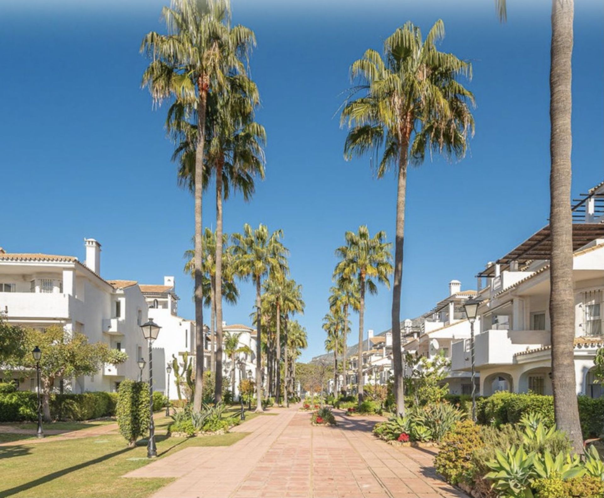 Condominio en San Pedro de Alcántara, Andalucía 12156002