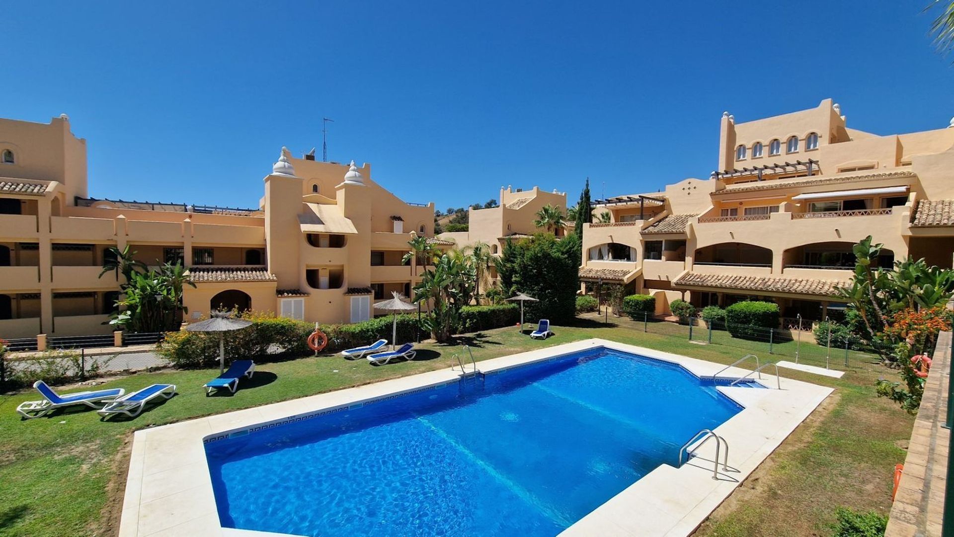 Condominium in Marbella, Andalucía 12156037