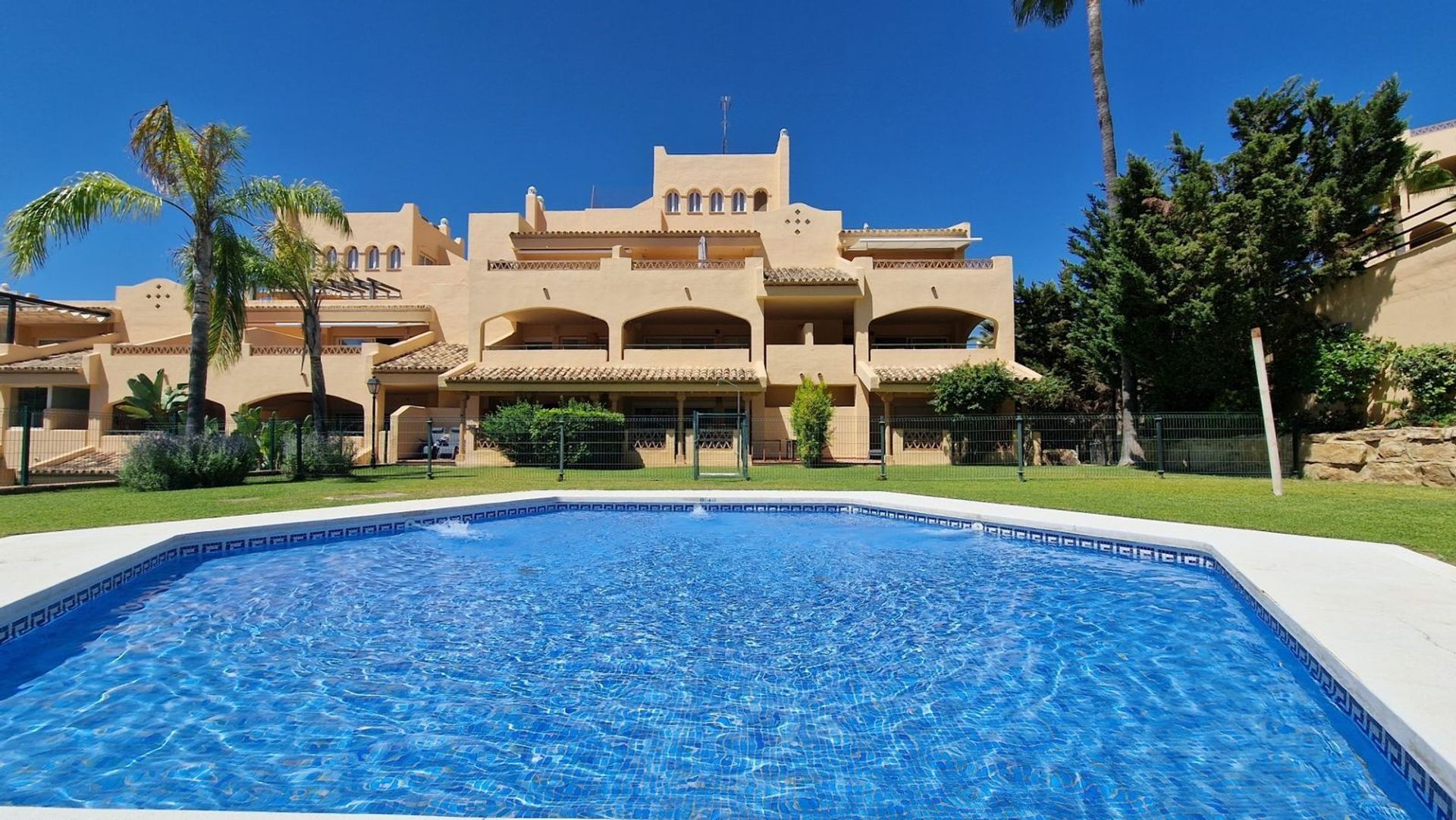 Condominium in Marbella, Andalucía 12156037