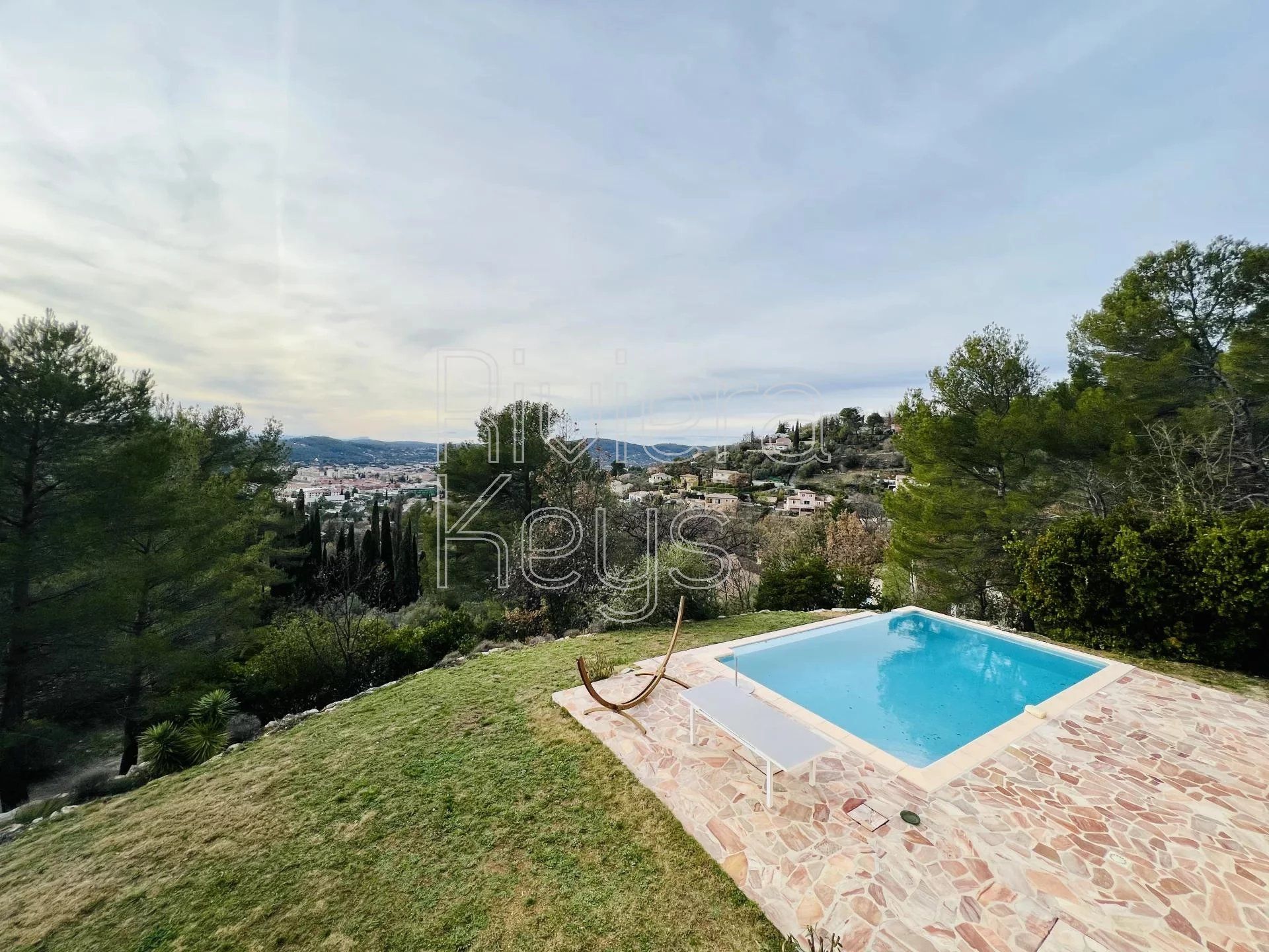 Hus i Draguignan, Provence-Alpes-Cote d'Azur 12157064