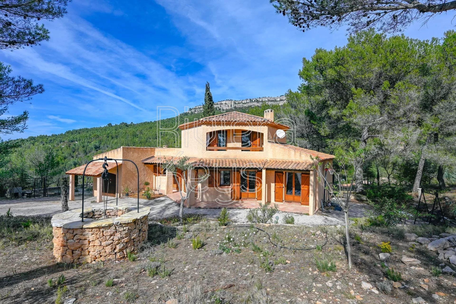 Hus i Les Gervais, Provence-Alpes-Cote d'Azur 12157102