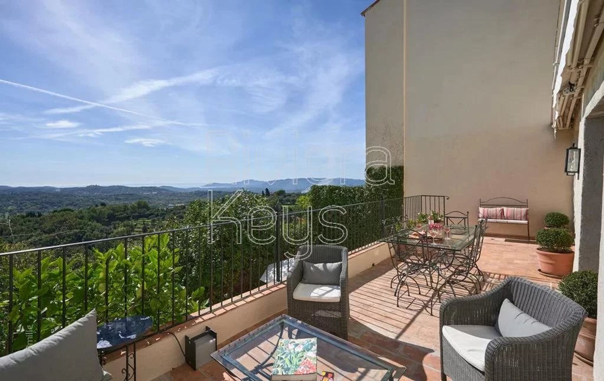 casa en Châteauneuf-Grasse, Alpes-Maritimes 12157110