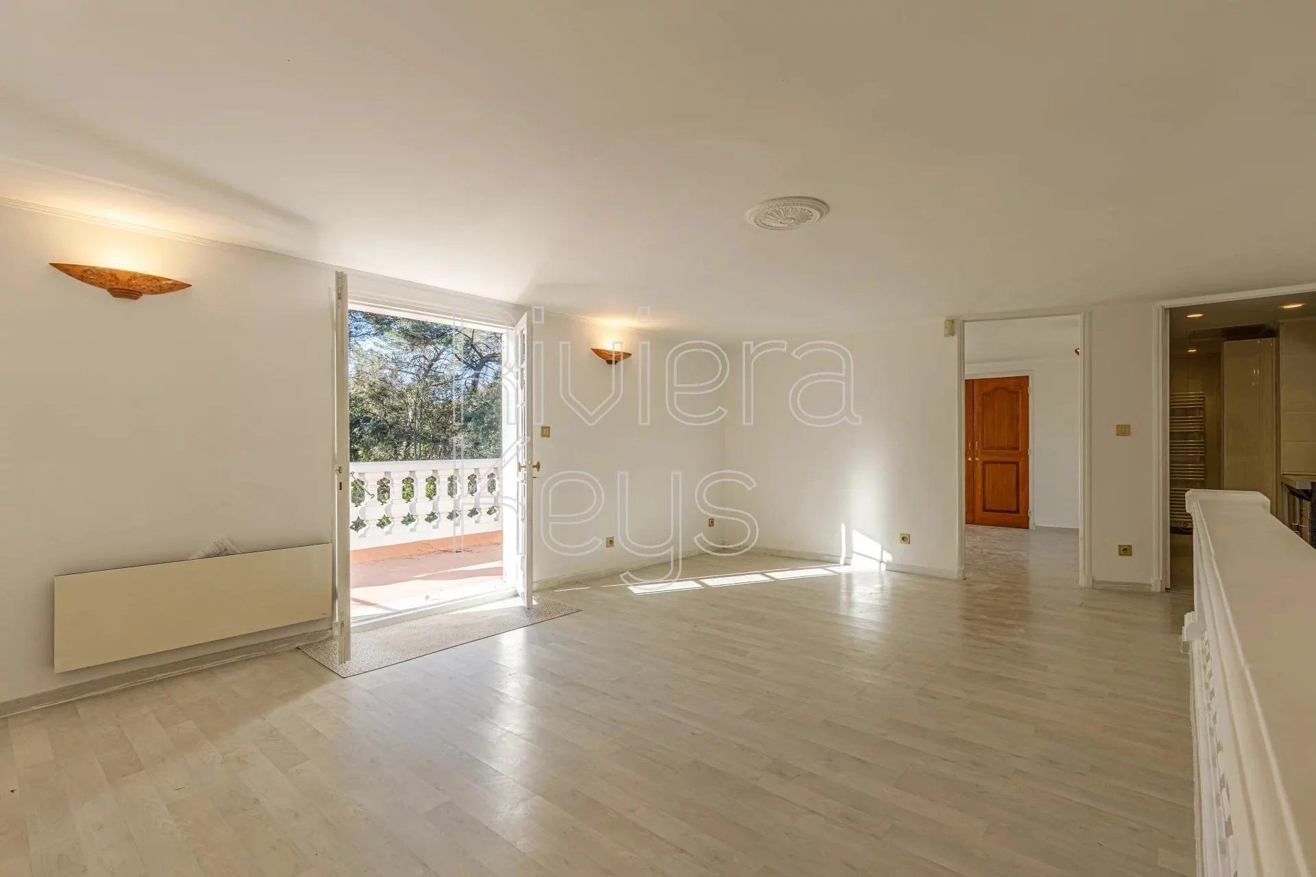 casa en Roquefort-les-Pins, Alpes-Maritimes 12157170