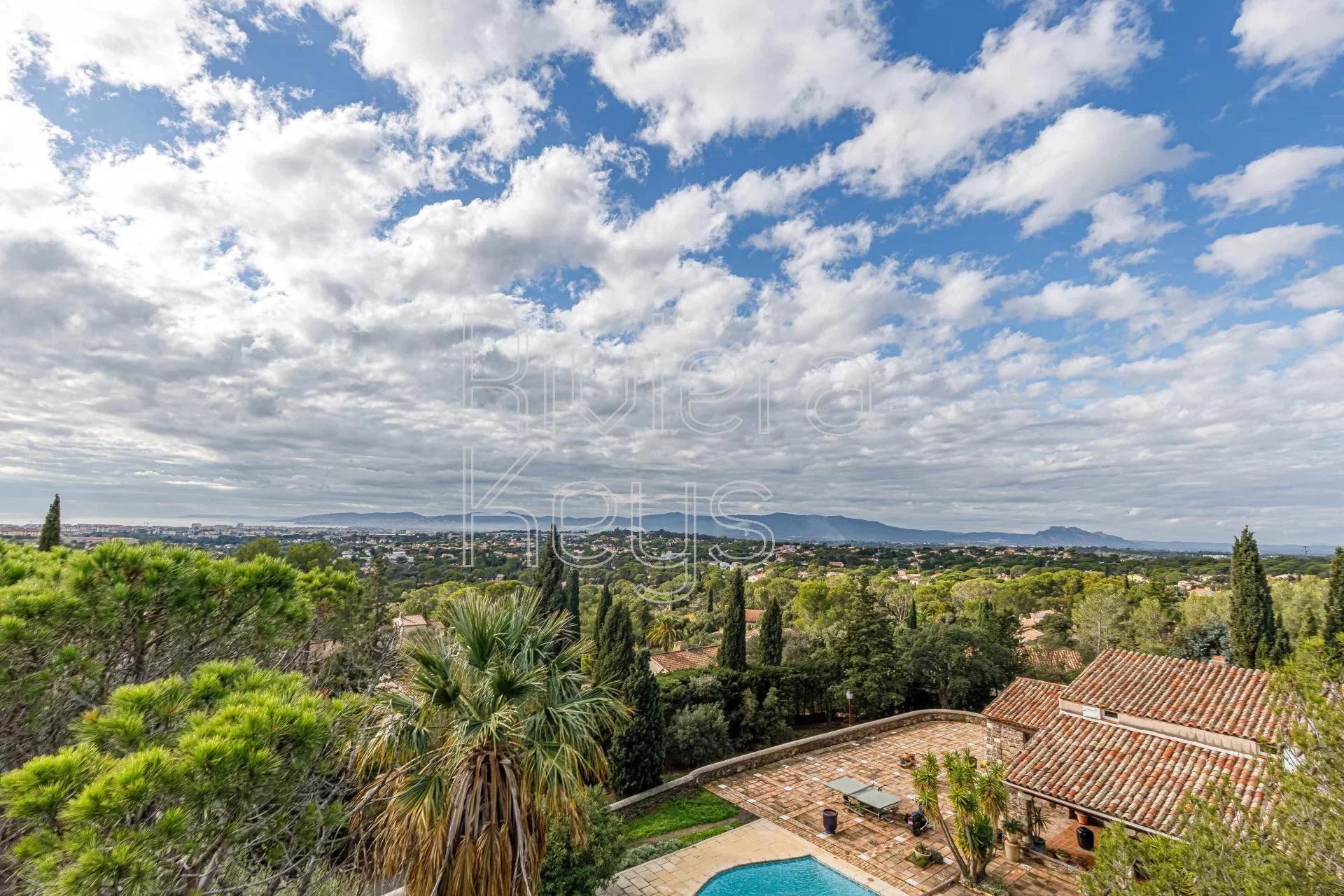 casa en Frejus, Provence-Alpes-Cote d'Azur 12157185