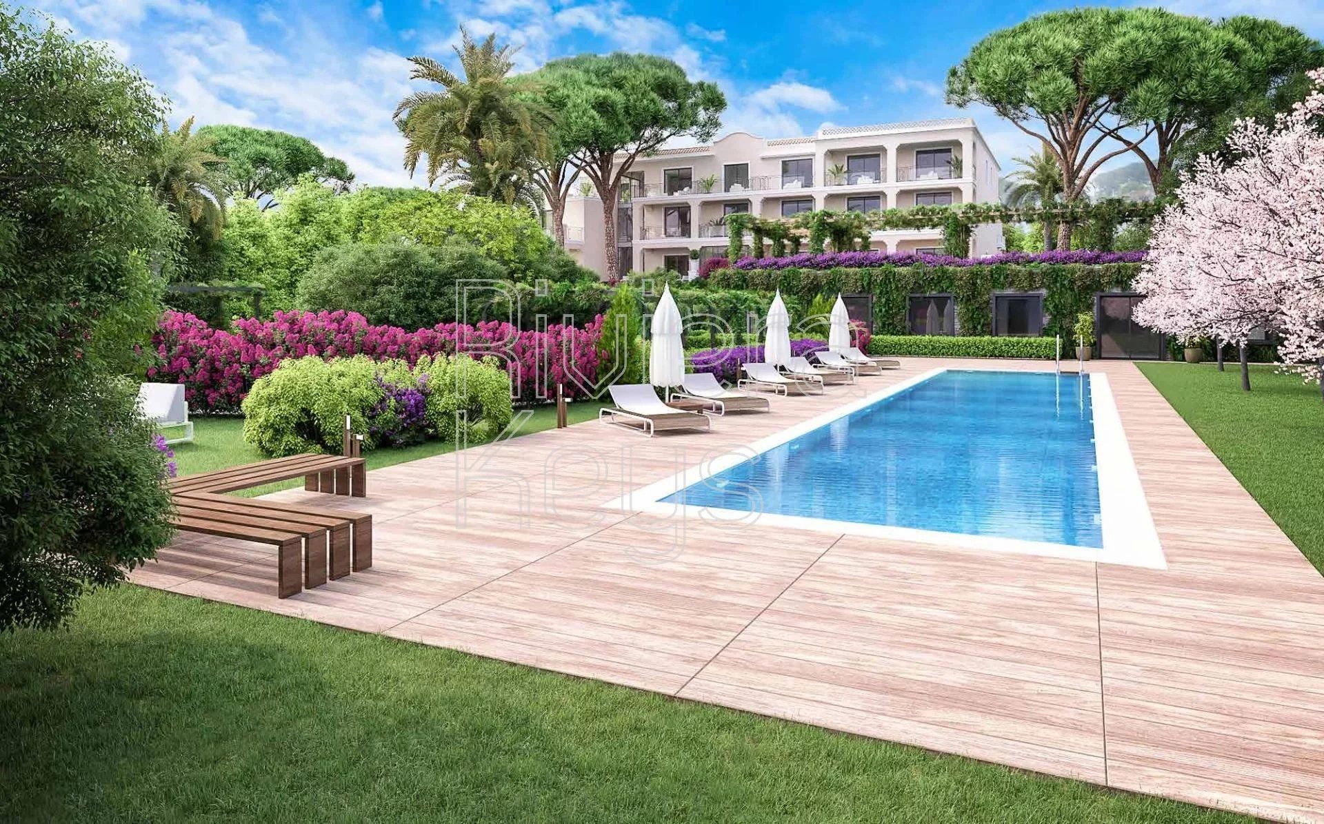 Condominium dans Antibes, Alpes-Maritimes 12157215