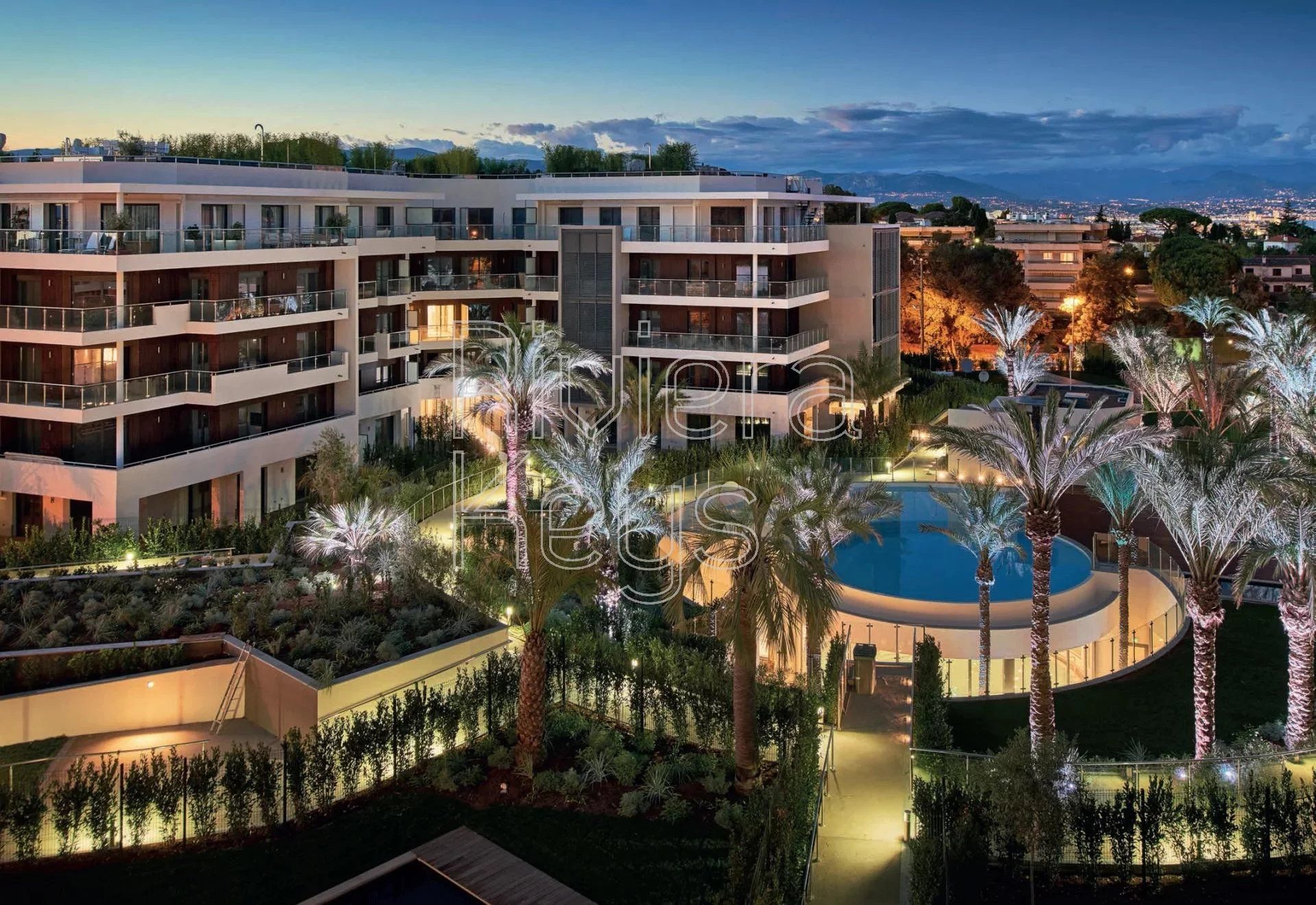 Kondominium w Antibes, Provence-Alpes-Cote d'Azur 12157229