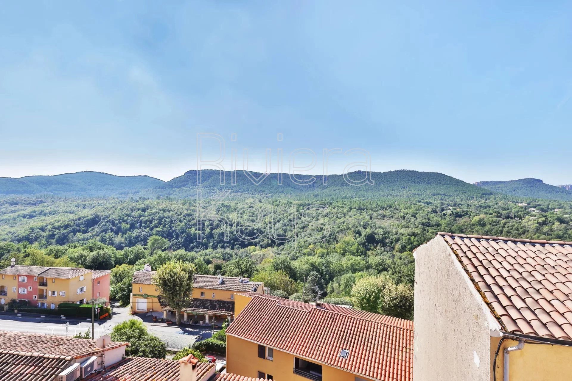 casa en Bagnols-en-Forêt, Var 12157243