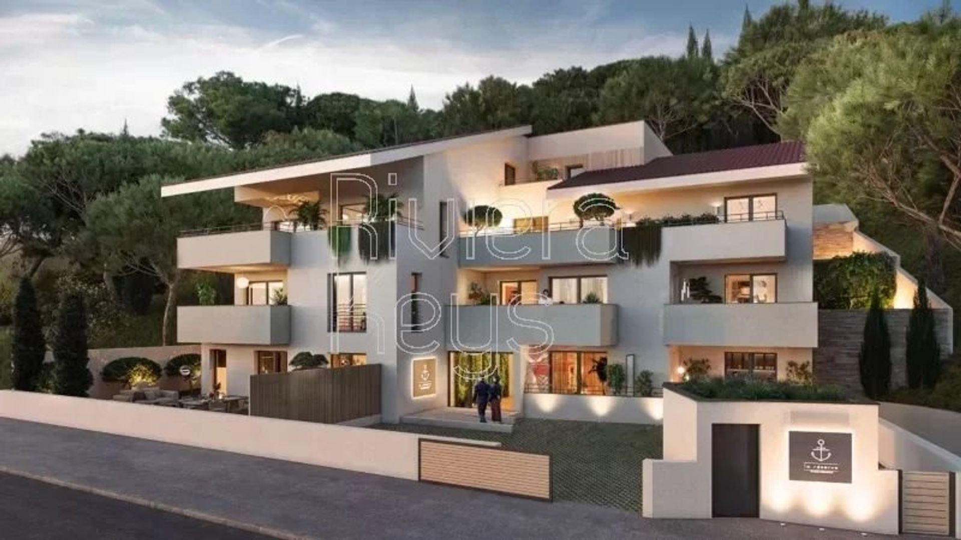 Condominium in Drammont, Provence-Alpes-Côte d'Azur 12157282