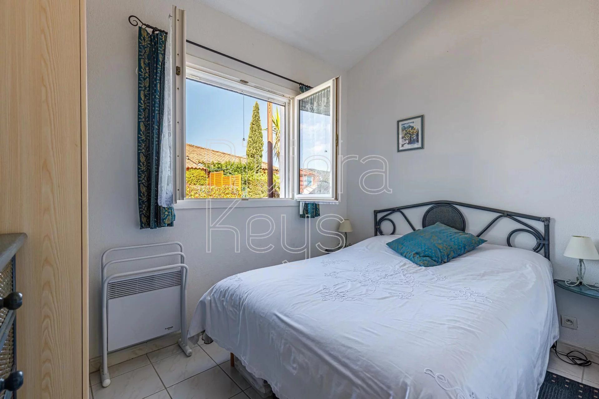 Wiele domów w Roquebrune-sur-Argens, Var 12157390