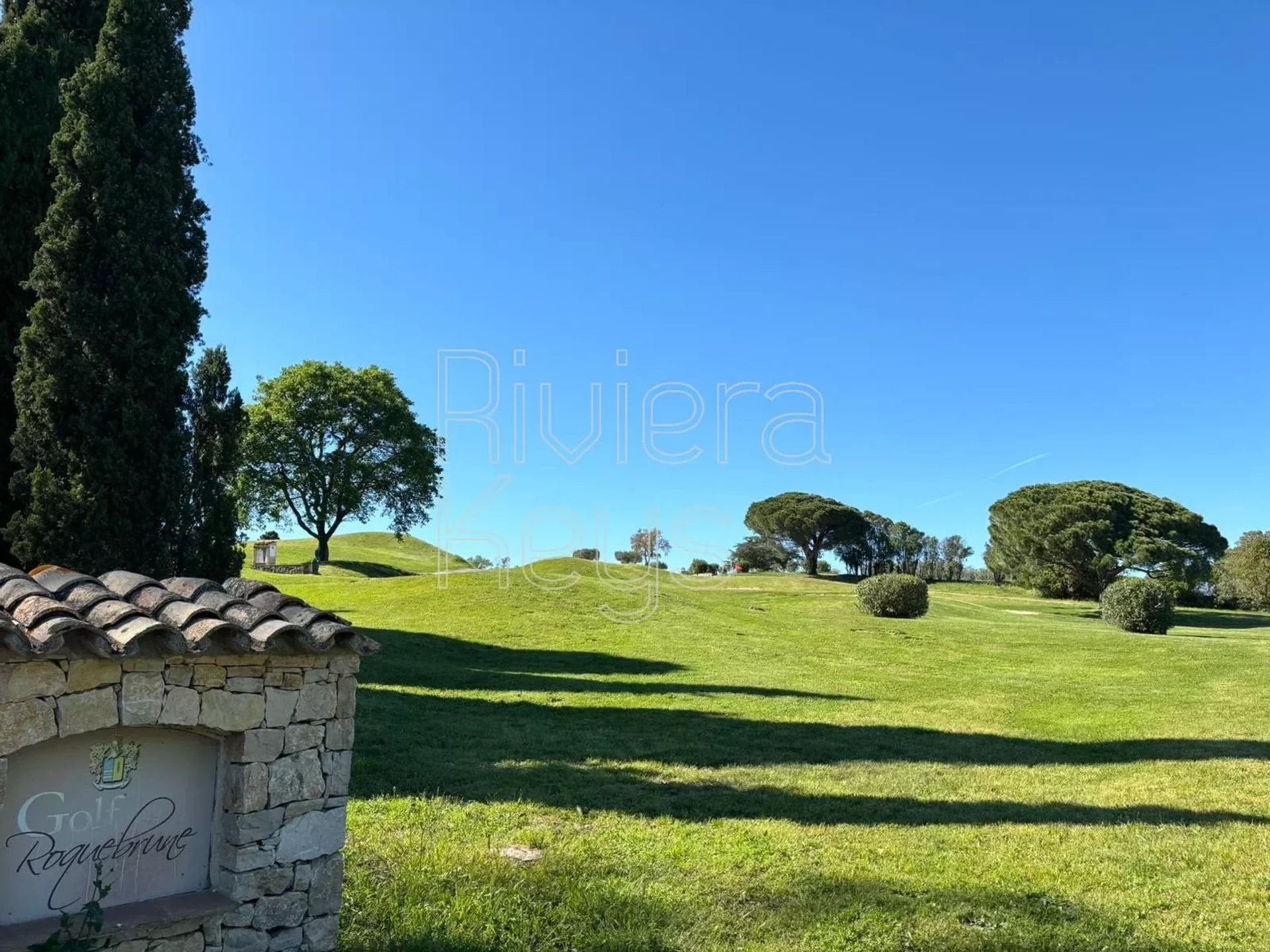 Mehrere Häuser im Roquebrune-sur-Argens, Var 12157390