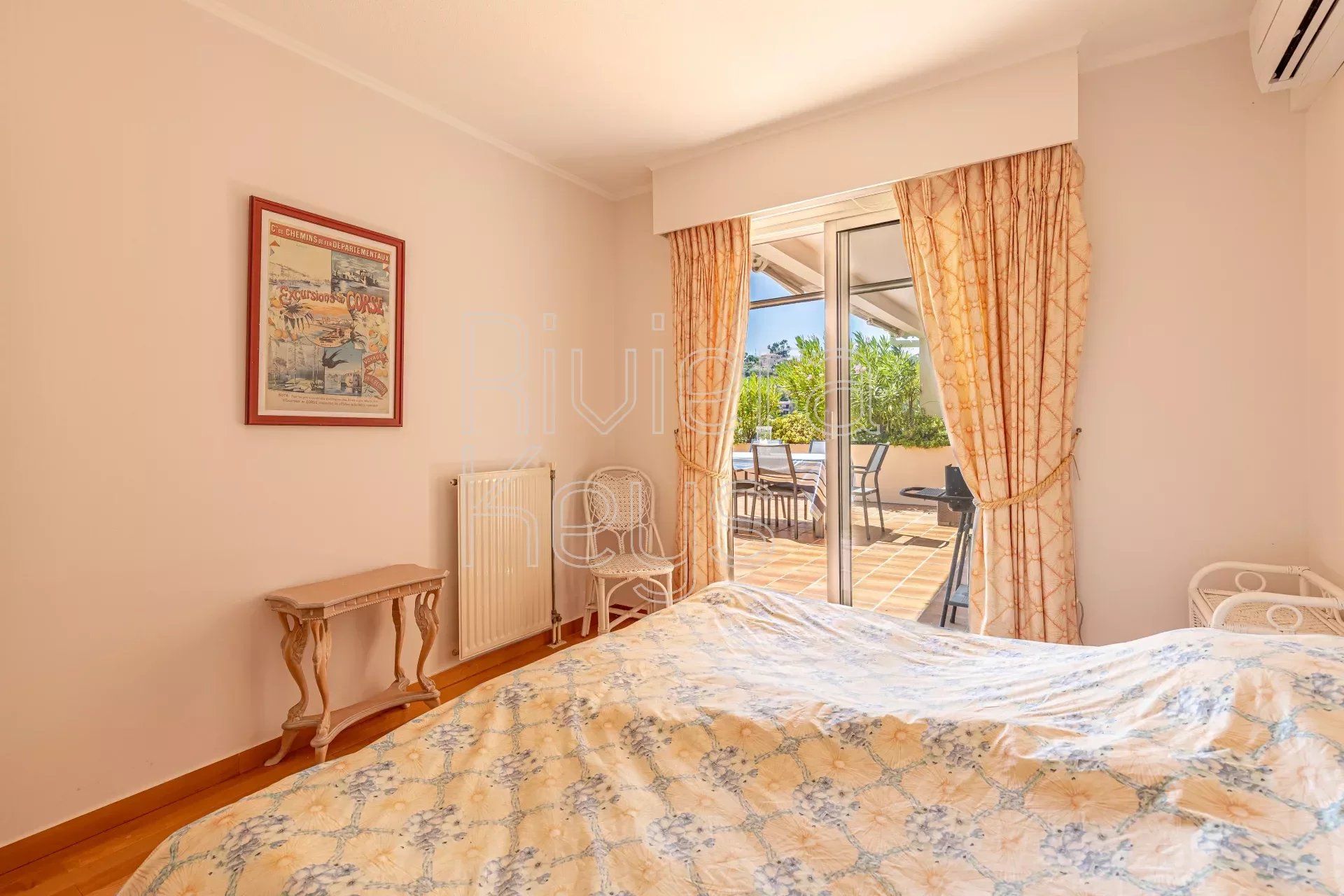 Квартира в Mandelieu-la-Napoule, Alpes-Maritimes 12157686