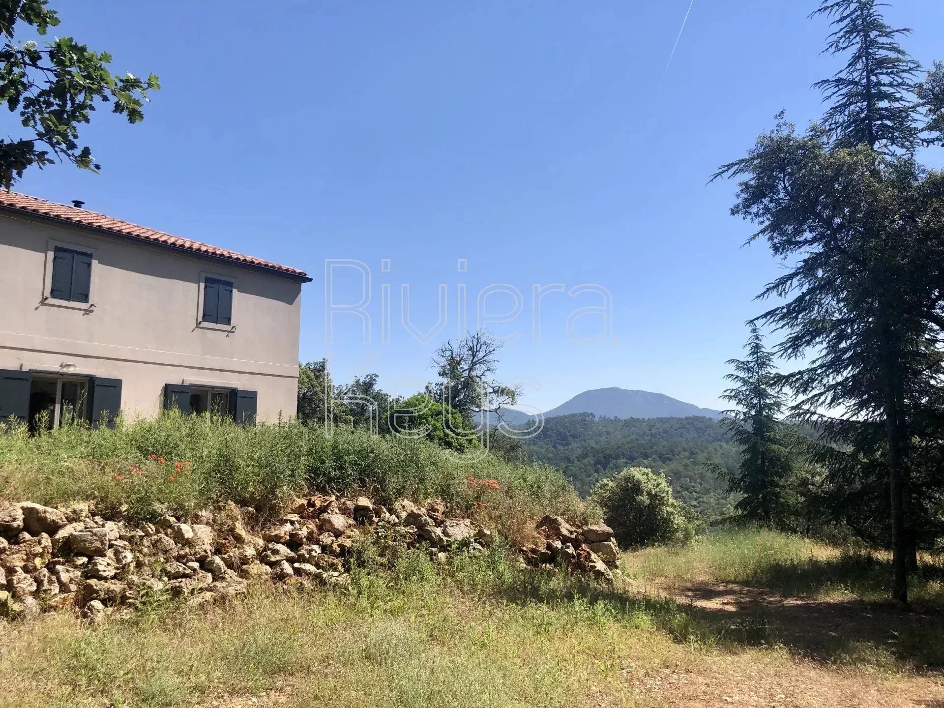 Hus i Chateauvert, Provence-Alpes-Cote d'Azur 12157687