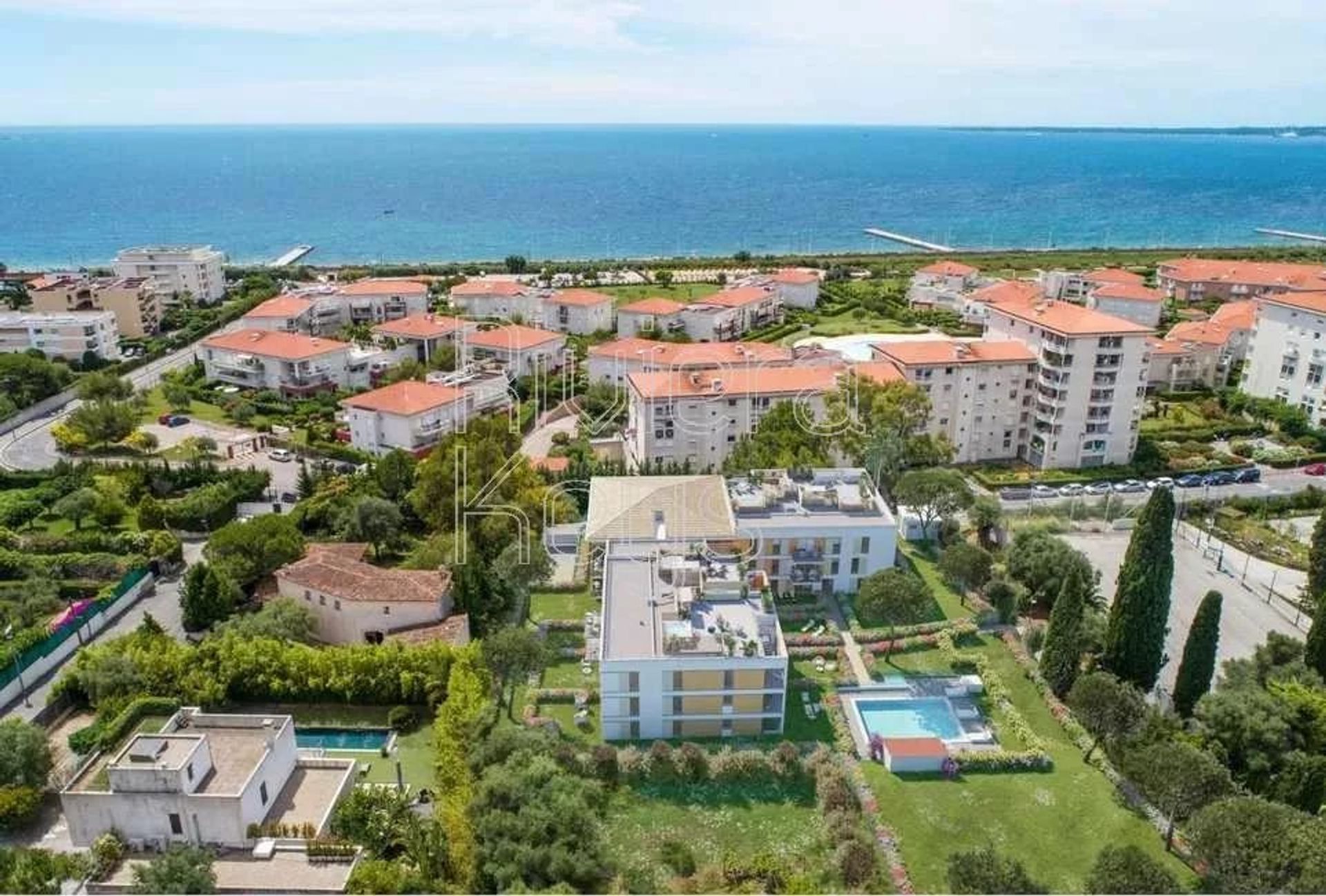 Condominium dans Juan les Pins, Provence-Alpes-Côte d'Azur 12157721