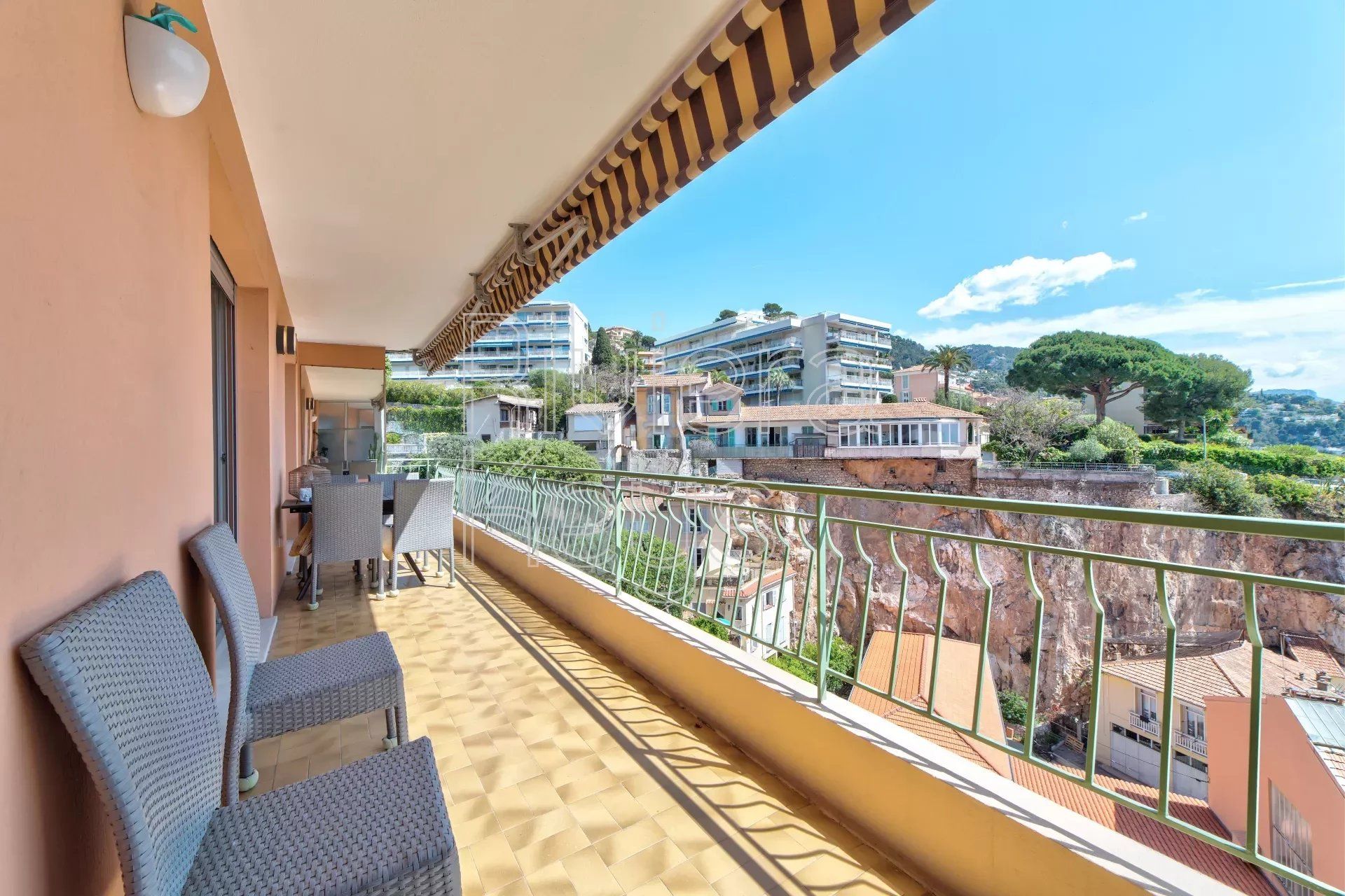 Condominio en Villefranche-sur-Mer, Alpes-Maritimes 12157768