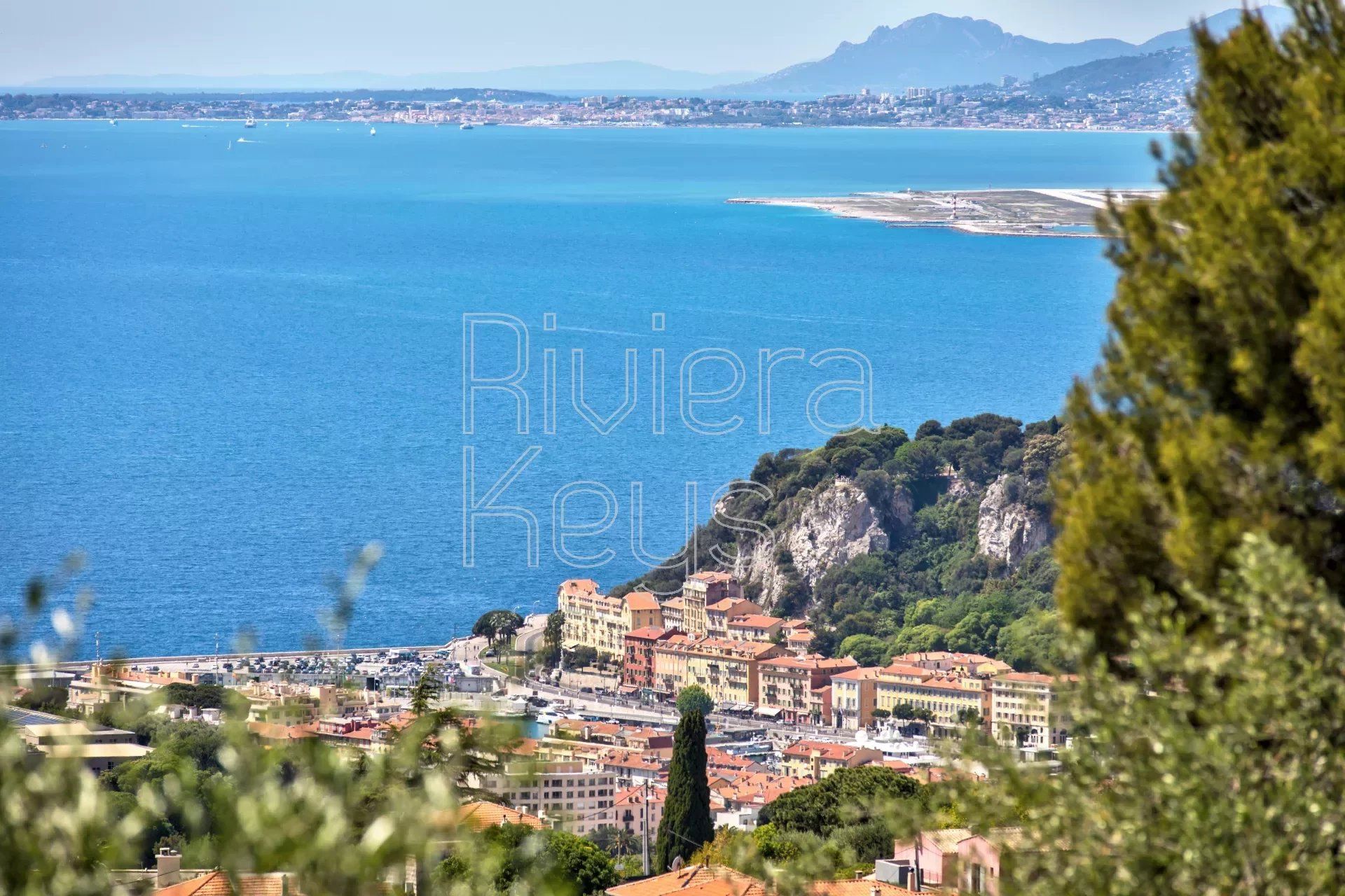 Кондоминиум в Nice, Alpes-Maritimes 12157769