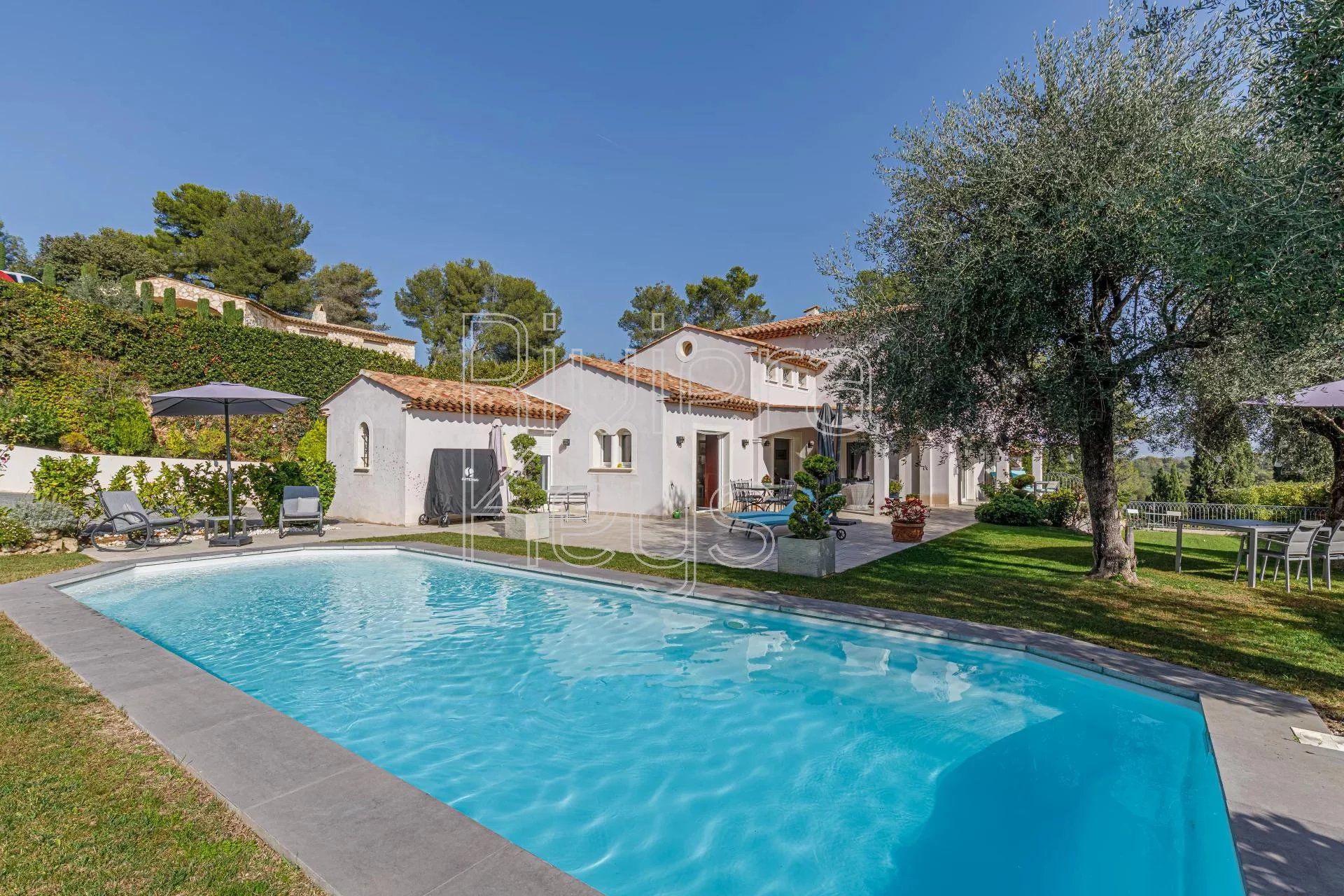 Casa nel Saint-Paul-de-Vence, Provenza-Alpi-Costa Azzurra 12157770