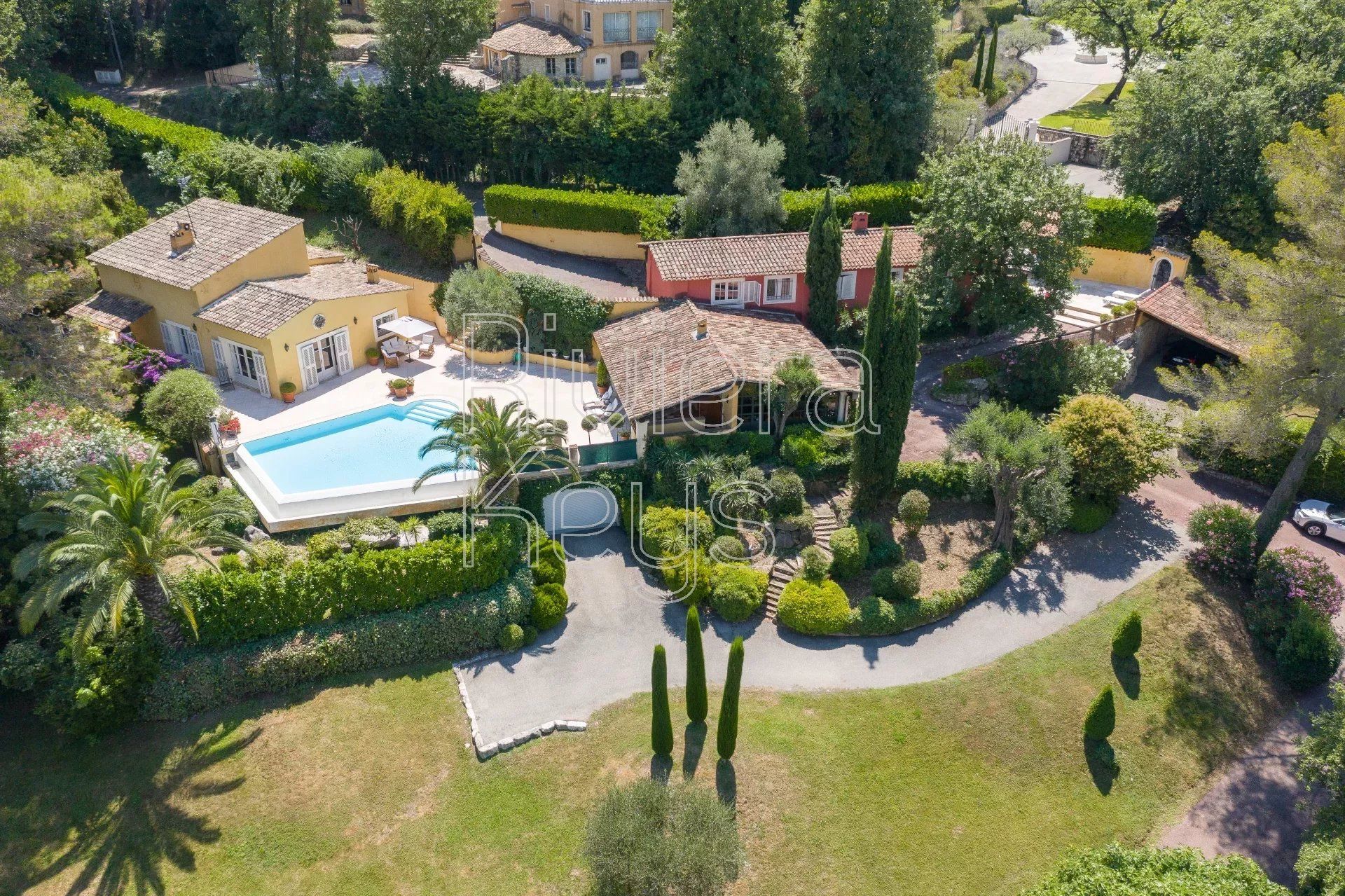 жилой дом в Mougins, Alpes-Maritimes 12157772