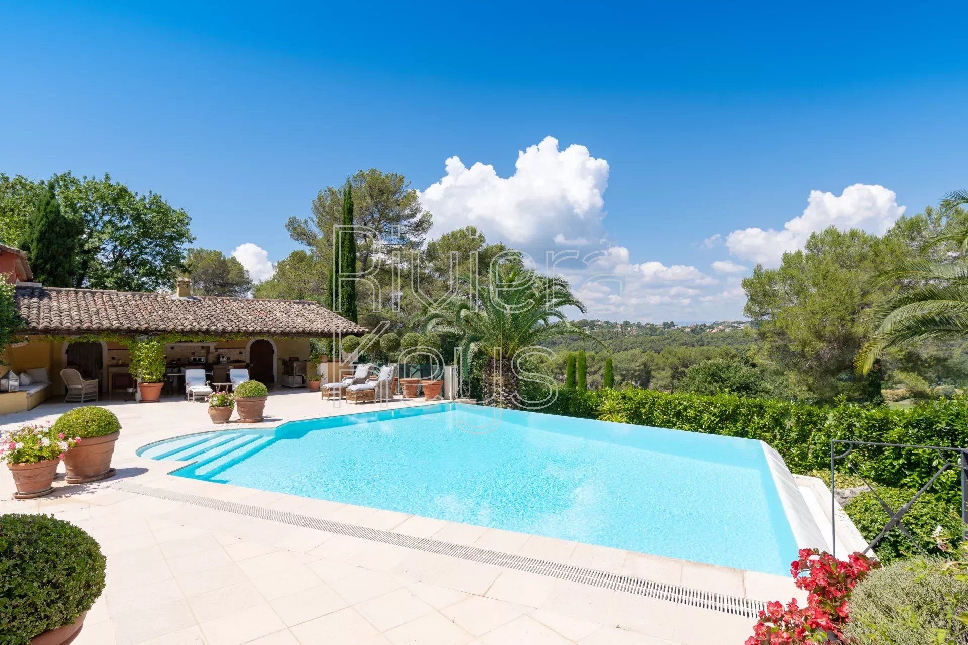 Hus i Mougins, Alpes-Maritimes 12157772