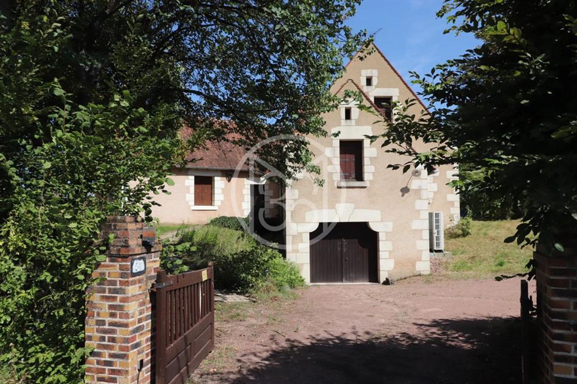 Rumah di Bossay-sur-Claise, Centre-Val de Loire 12162131