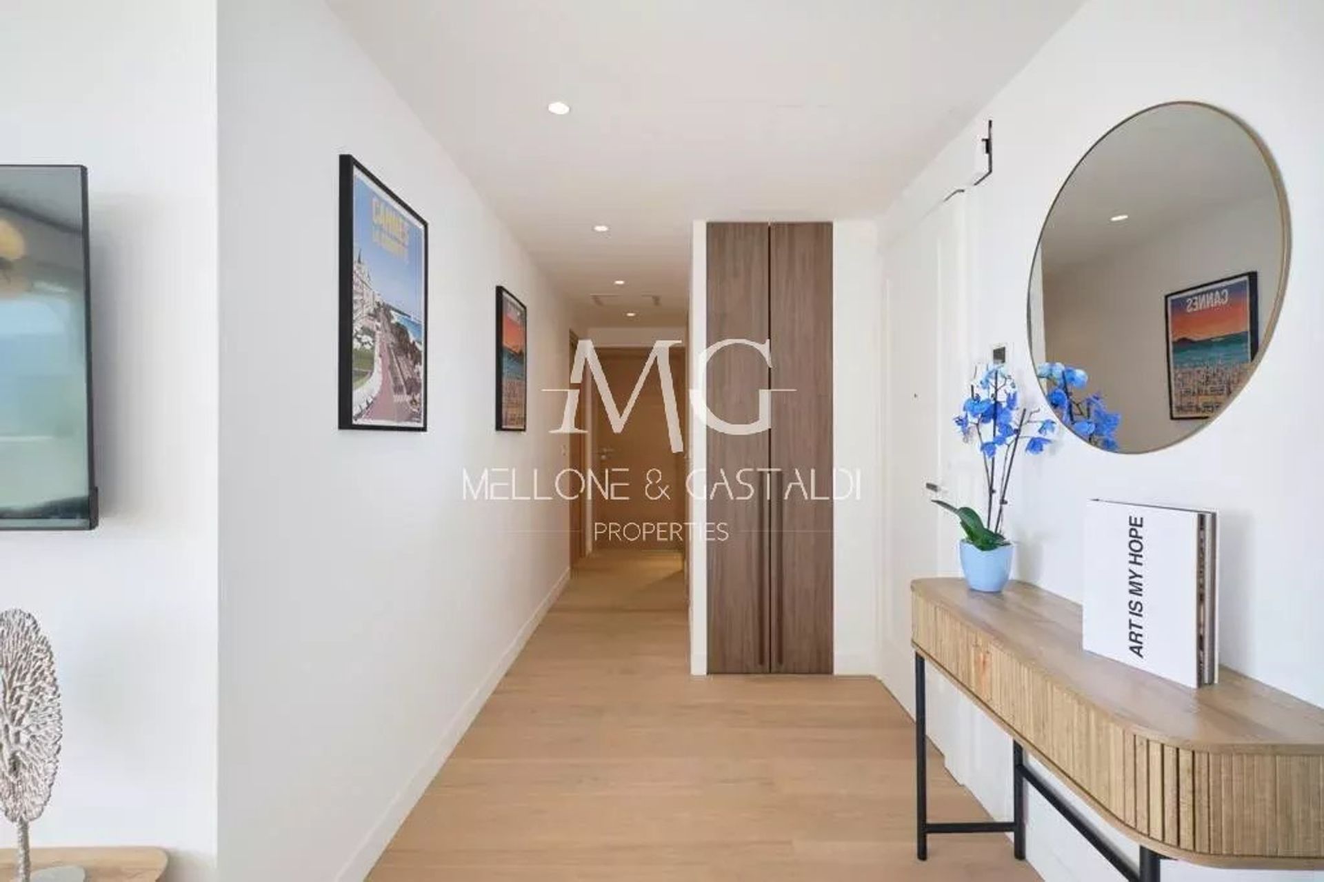 Condominium in Cannes, Alpes-Maritimes 12162295