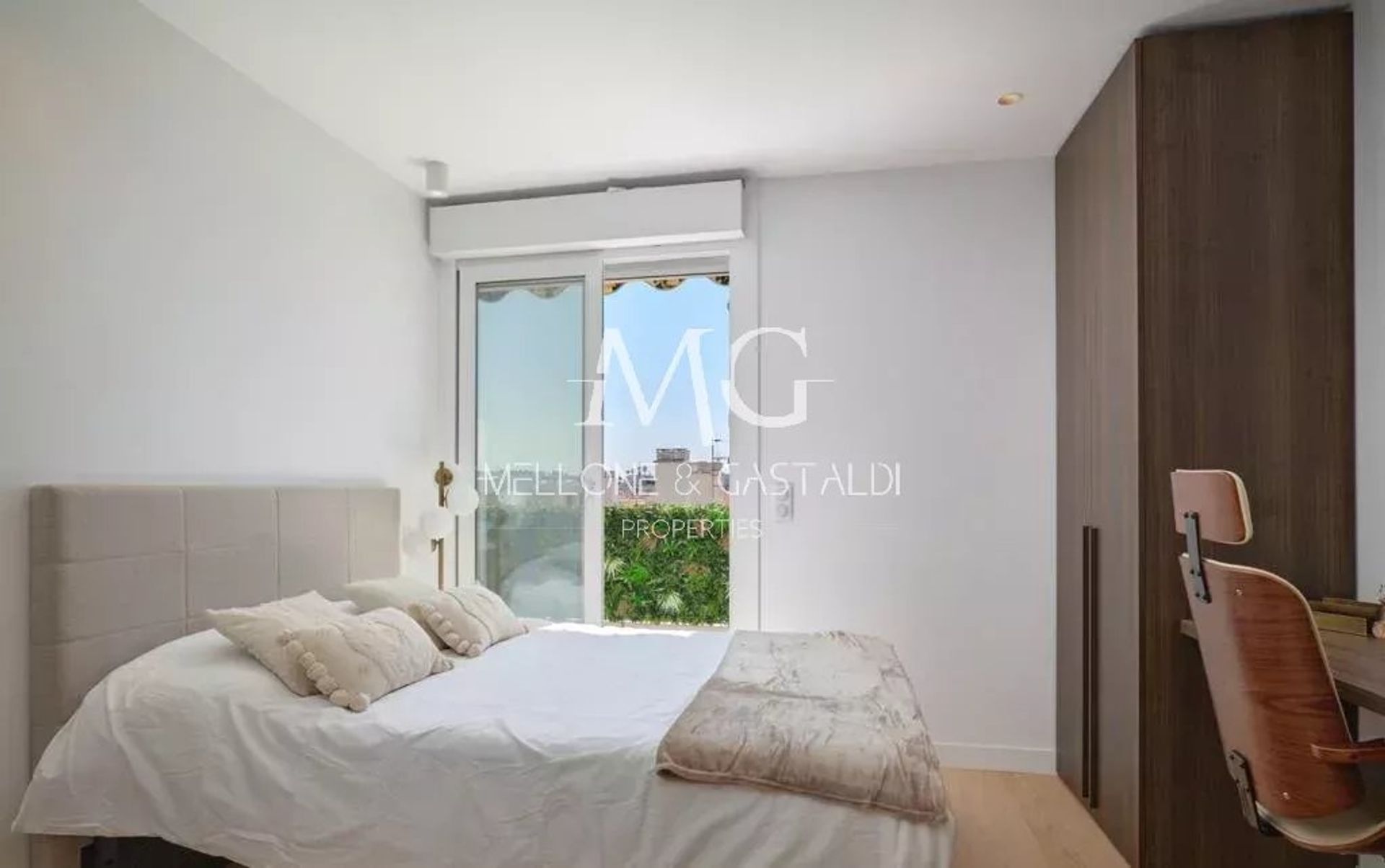 Condominium in Cannes, Alpes-Maritimes 12162295