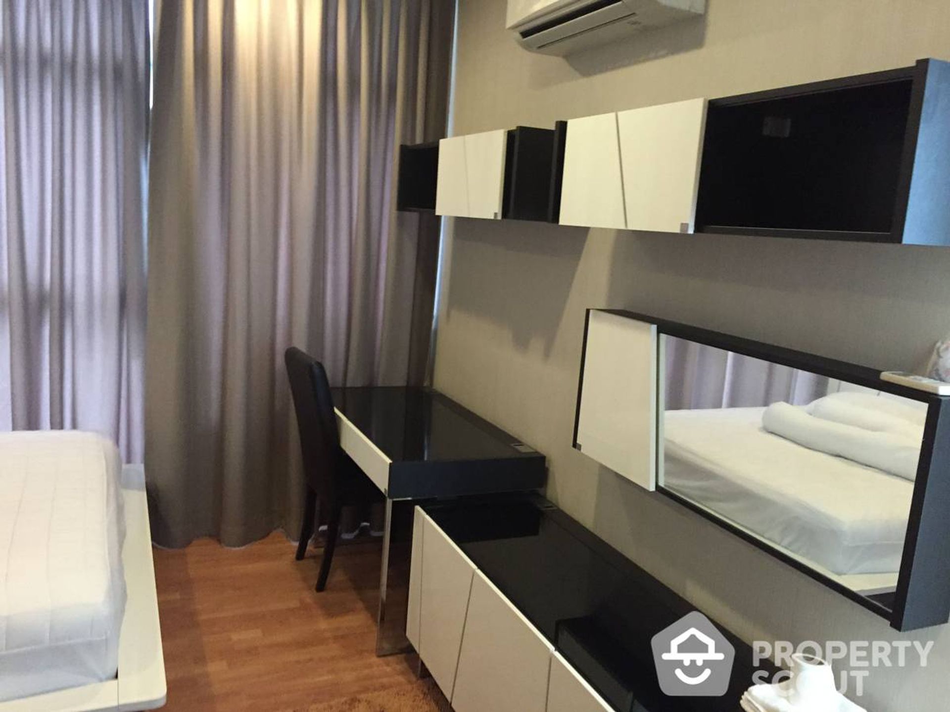 Condominio en Ban Khlong Samrong, Samut Prakan 12162936