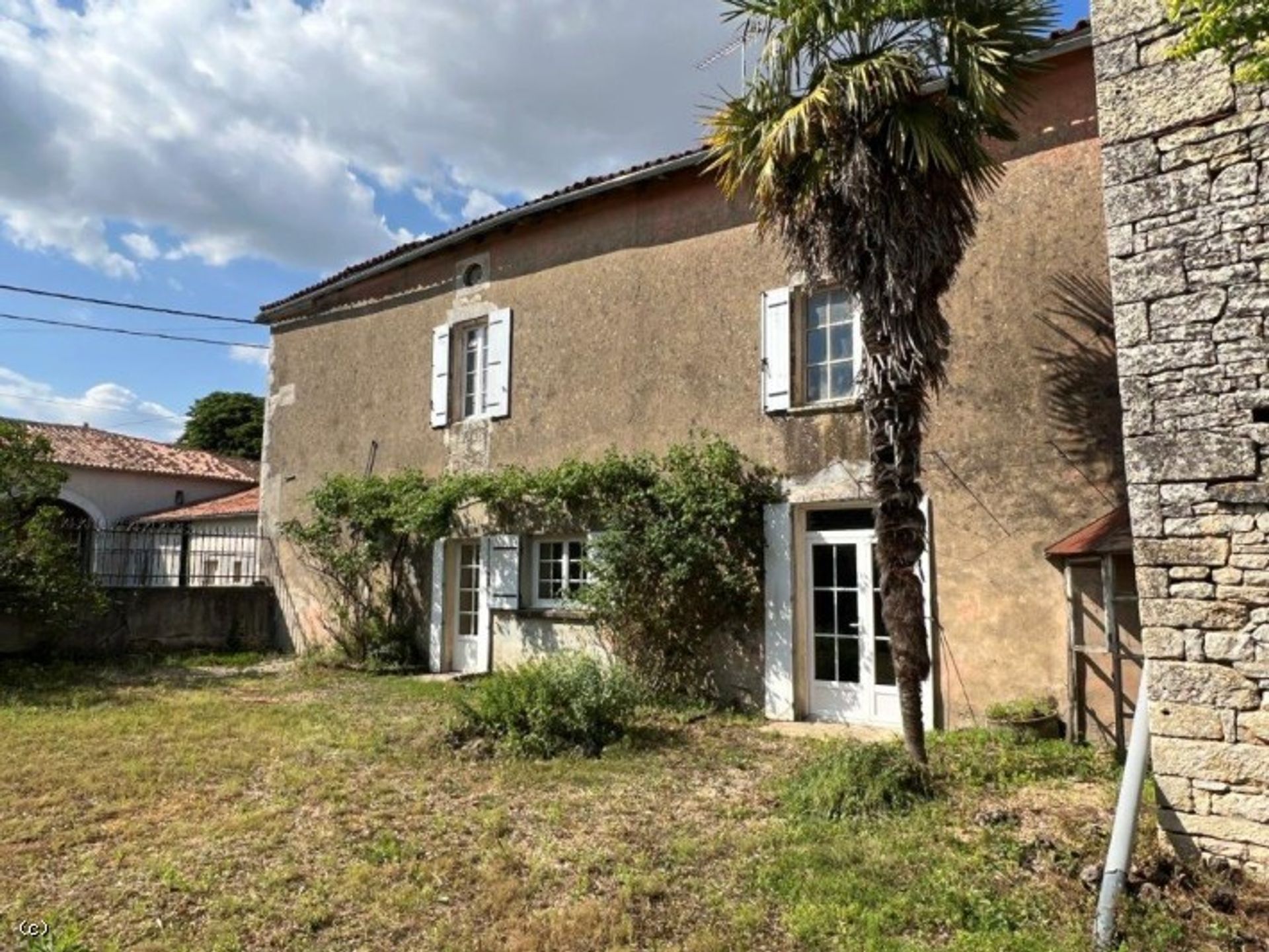 Casa nel Ruffec, Nouvelle-Aquitaine 12165235