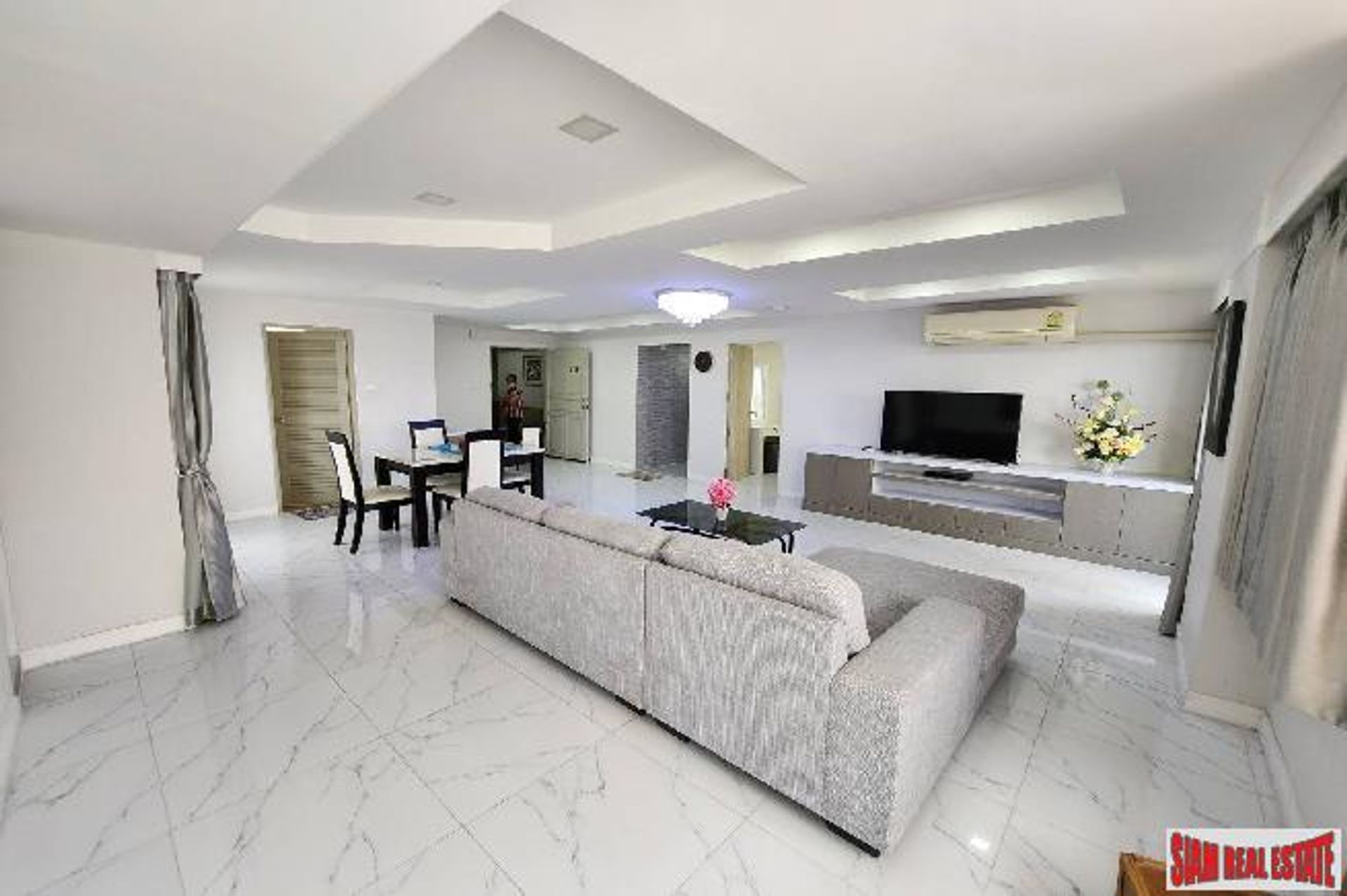 Condominium in Watthana, Krung Thep Maha Nakhon 12165557