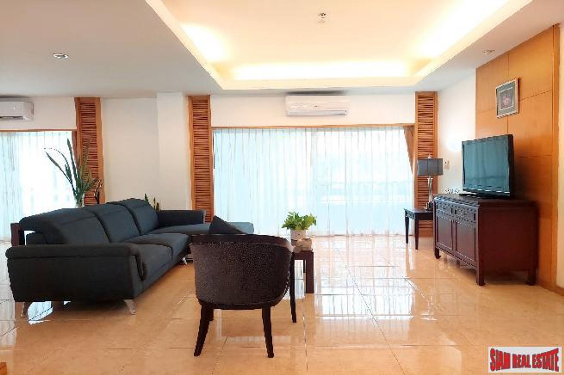 Osakehuoneisto sisään Sathon, Krung Thep Maha Nakhon 12165567