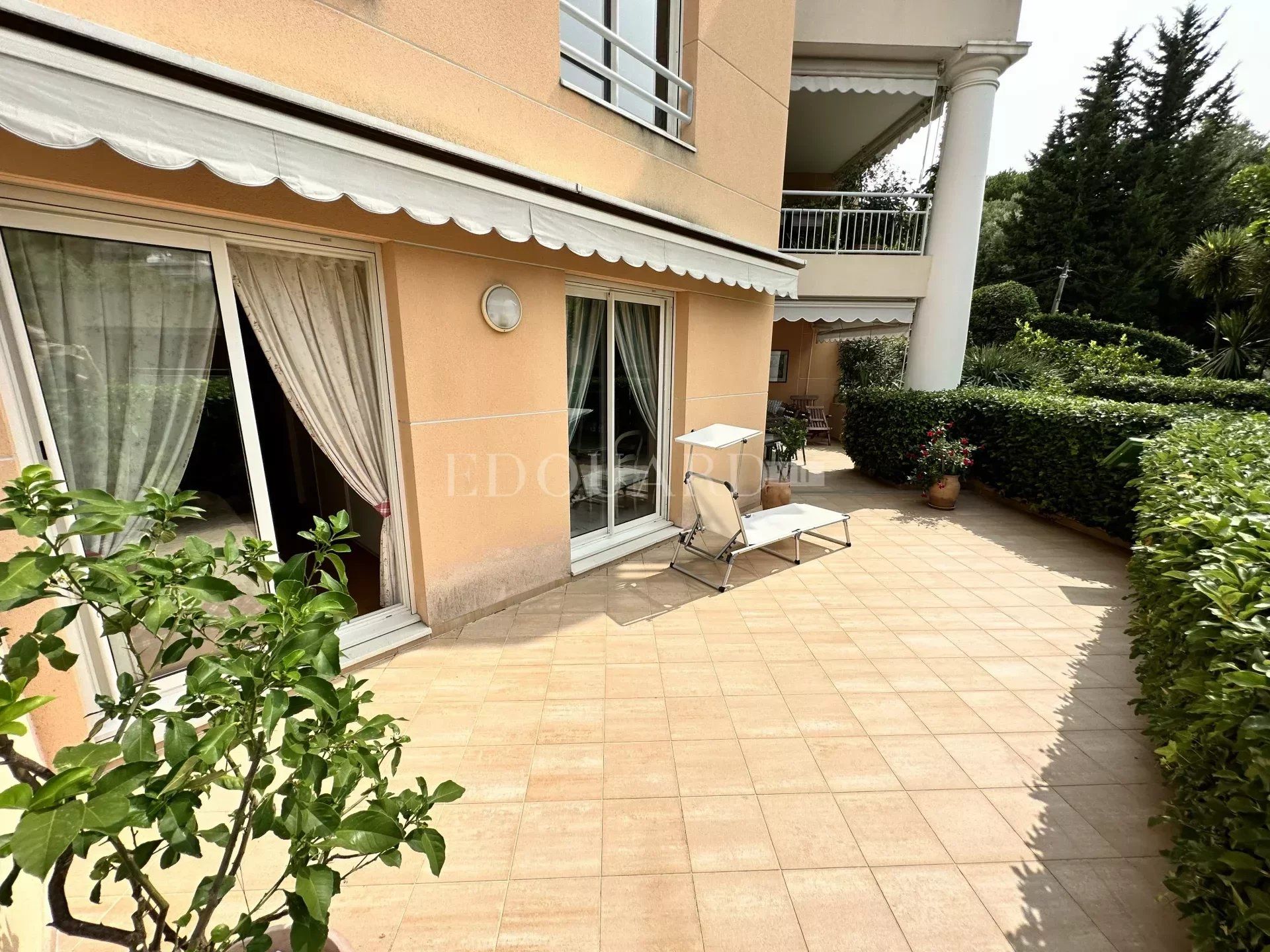 Kondominium w Roquebrune-Cap-Martin, Alpes-Maritimes 12167003