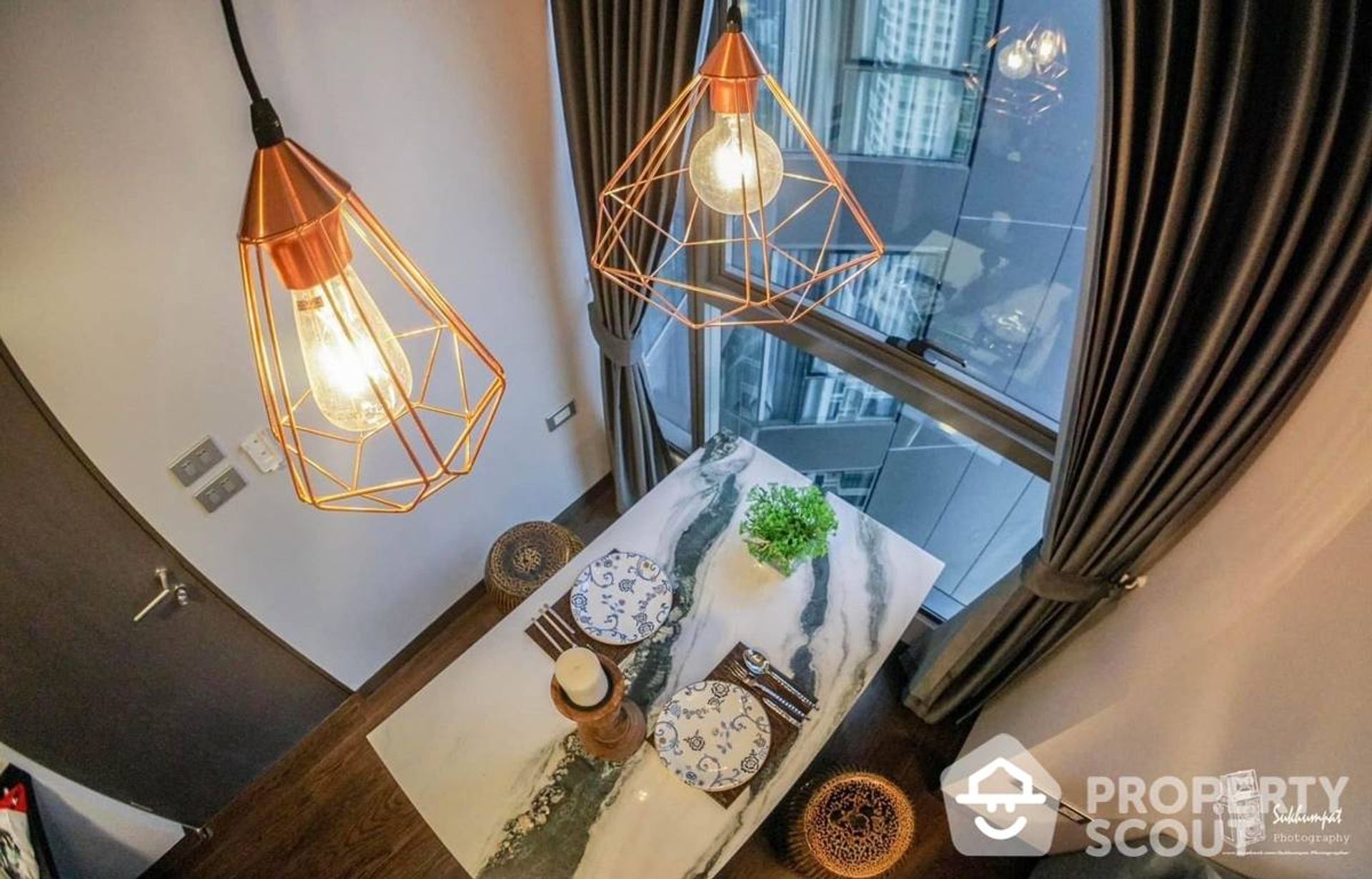 Condominium in Khlong Toei, Krung Thep Maha Nakhon 12167975