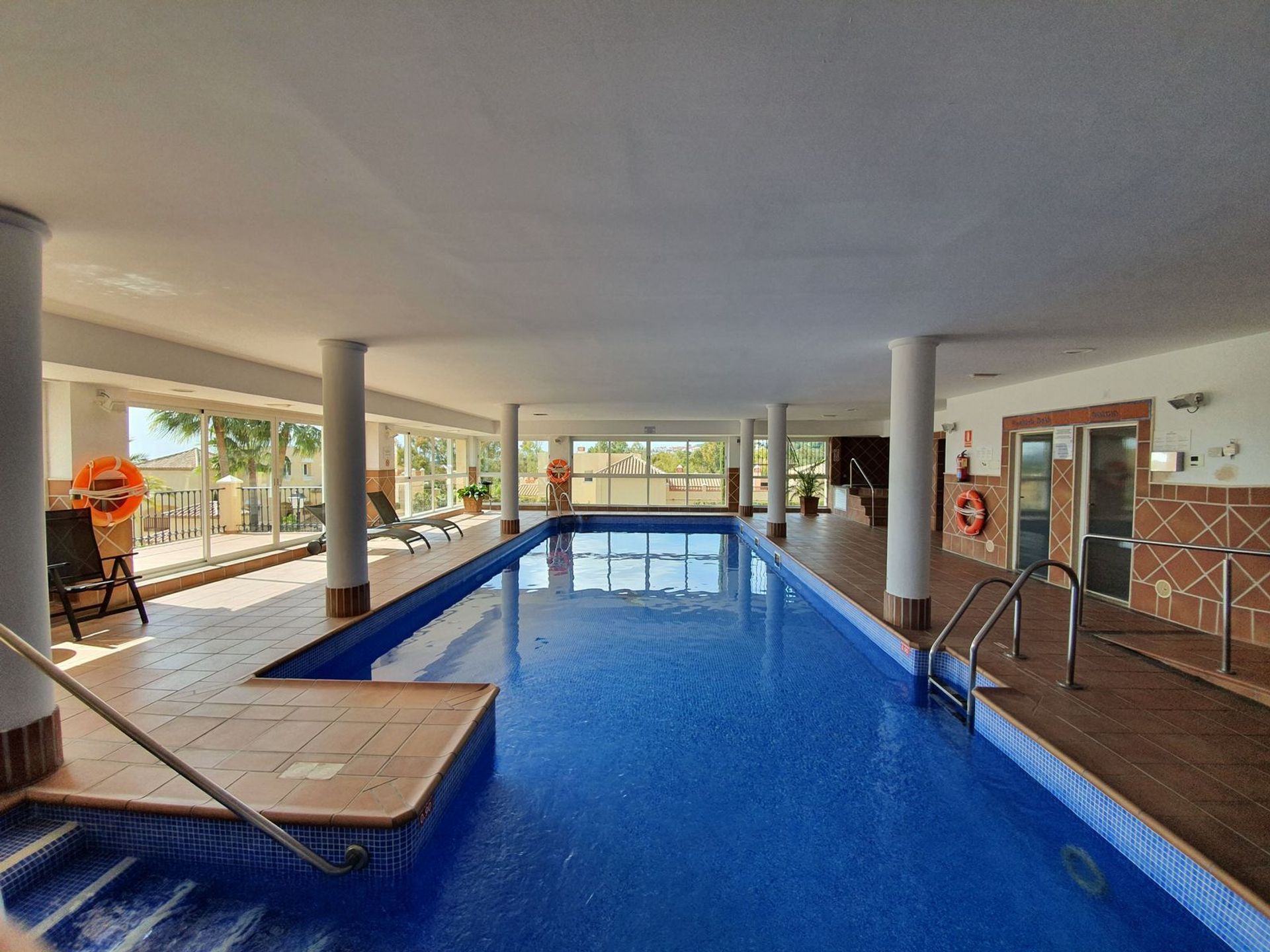 Condominium in Estepona, Andalucía 12171727