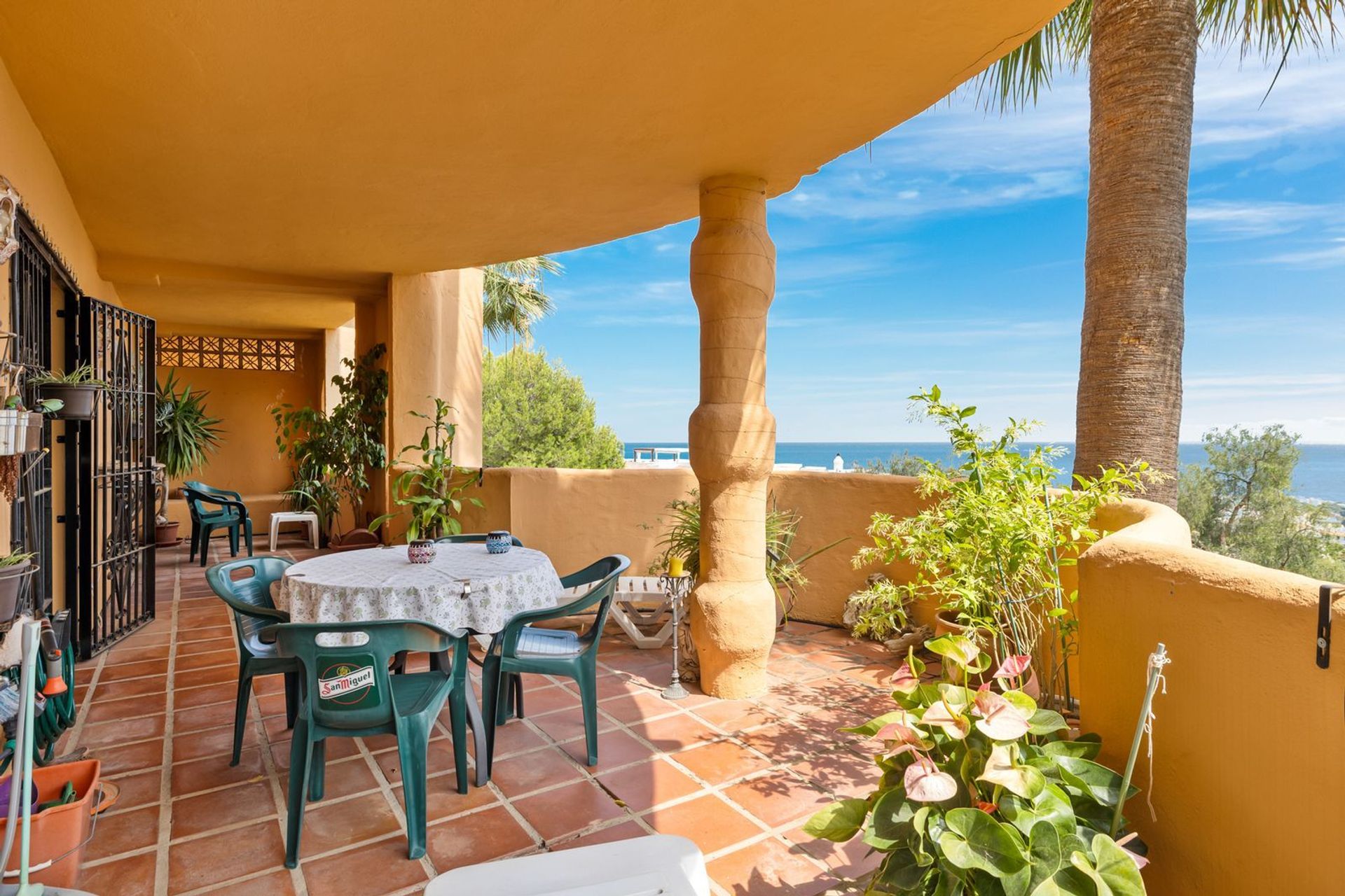 Condominium in Marbella, Andalusië 12171746