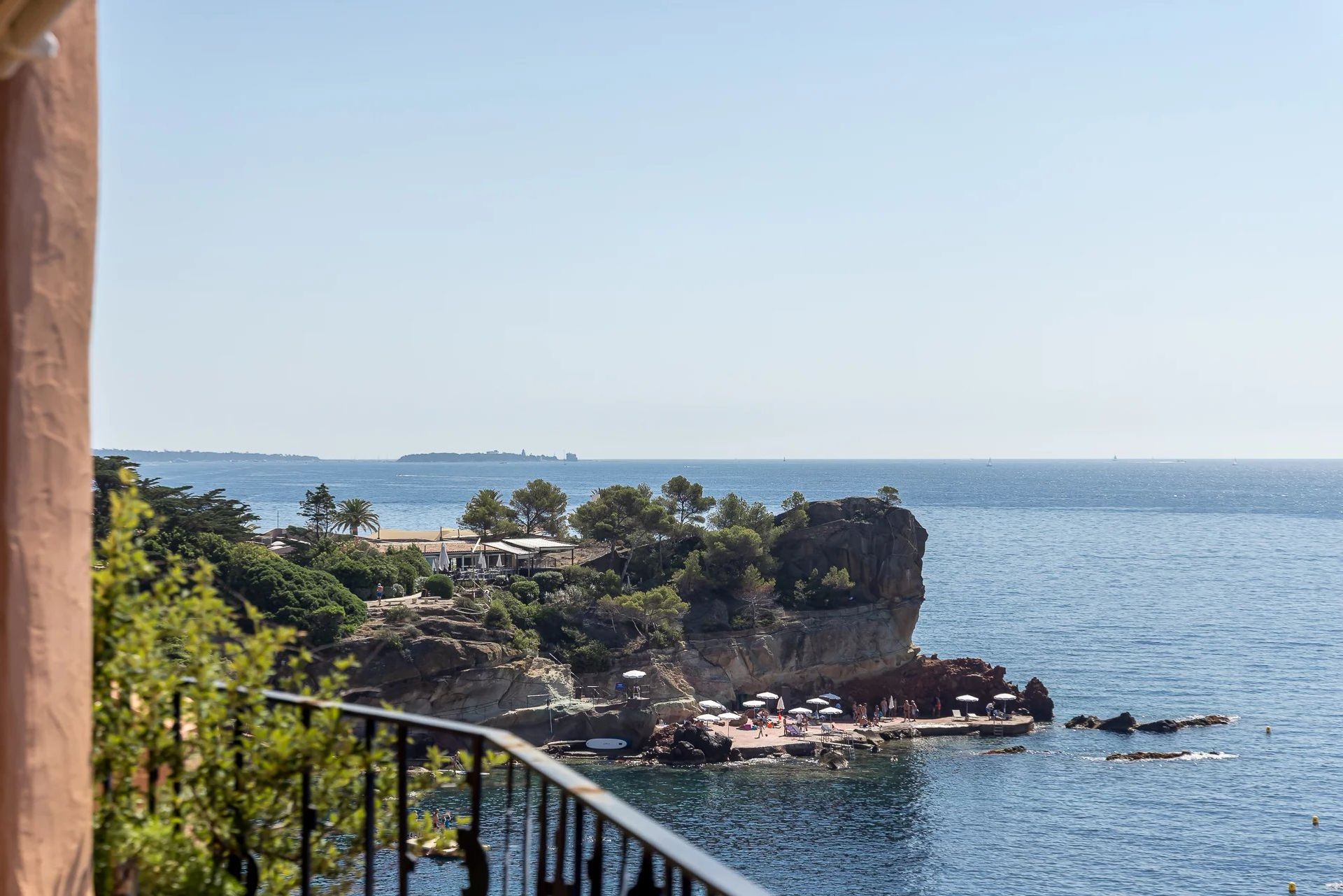 Kondominium w Théoule-sur-Mer, Provence-Alpes-Côte d'Azur 12171979