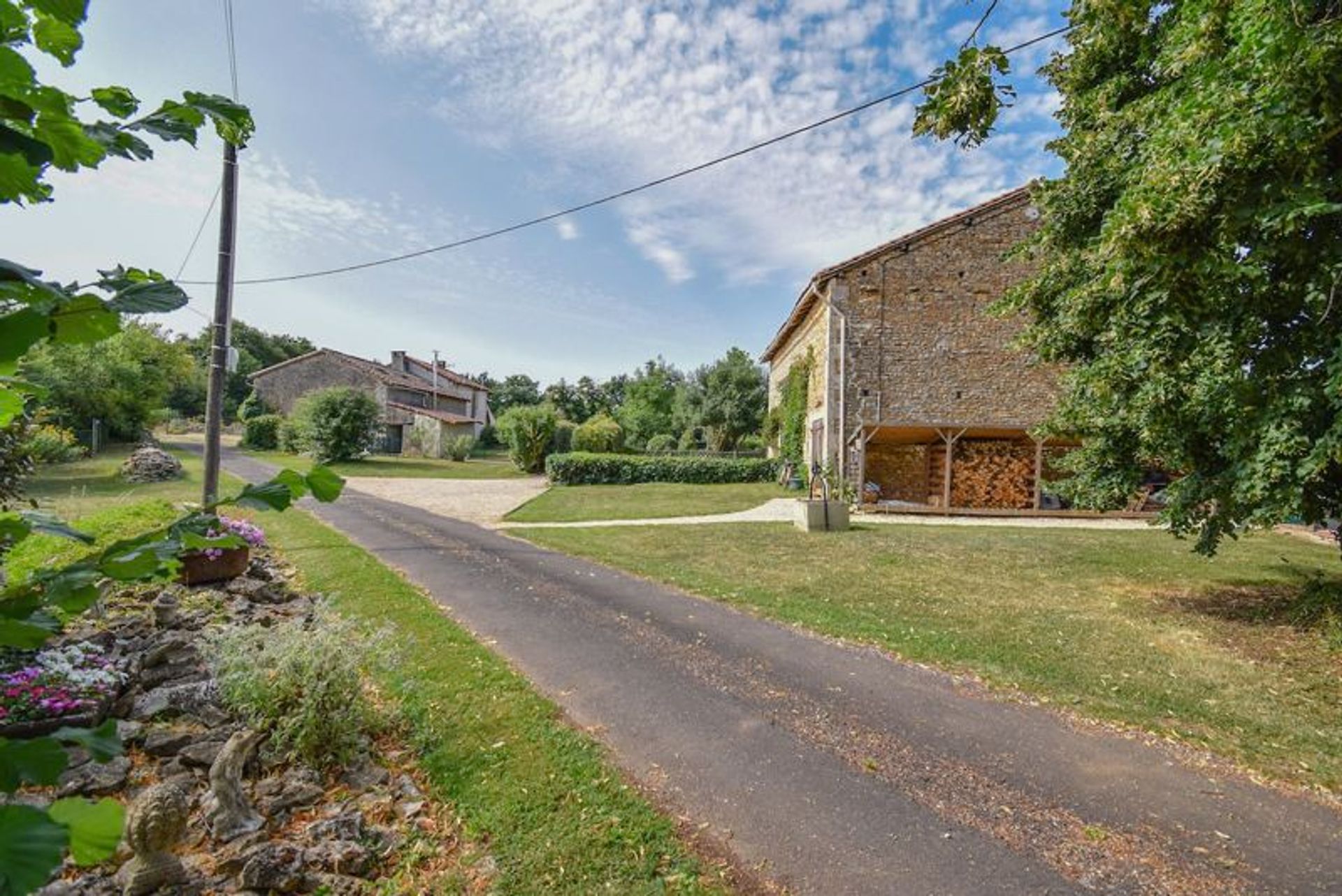 casa en Savigné, Nouvelle-Aquitaine 12172042