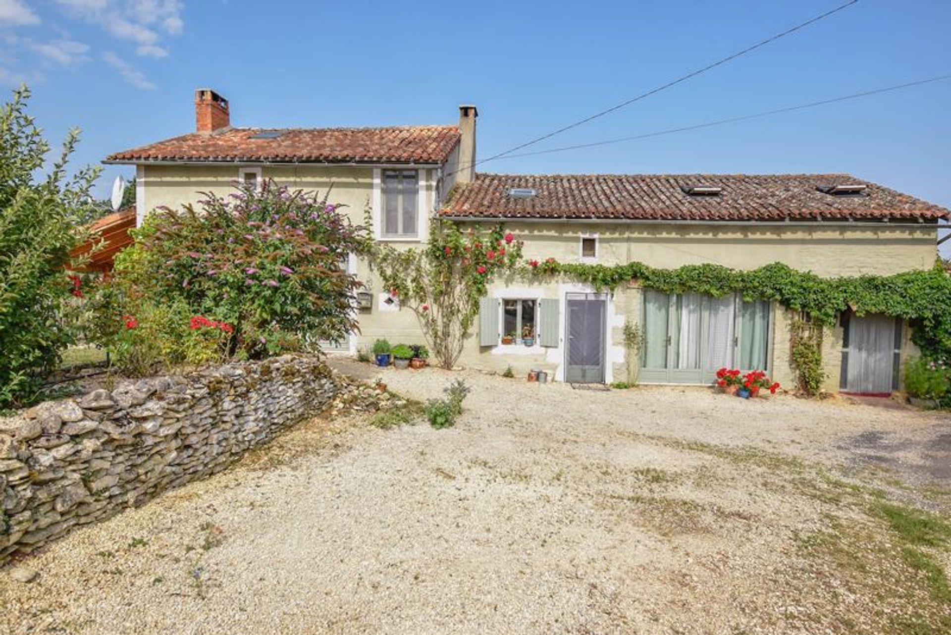 casa en Savigné, Nouvelle-Aquitaine 12172042